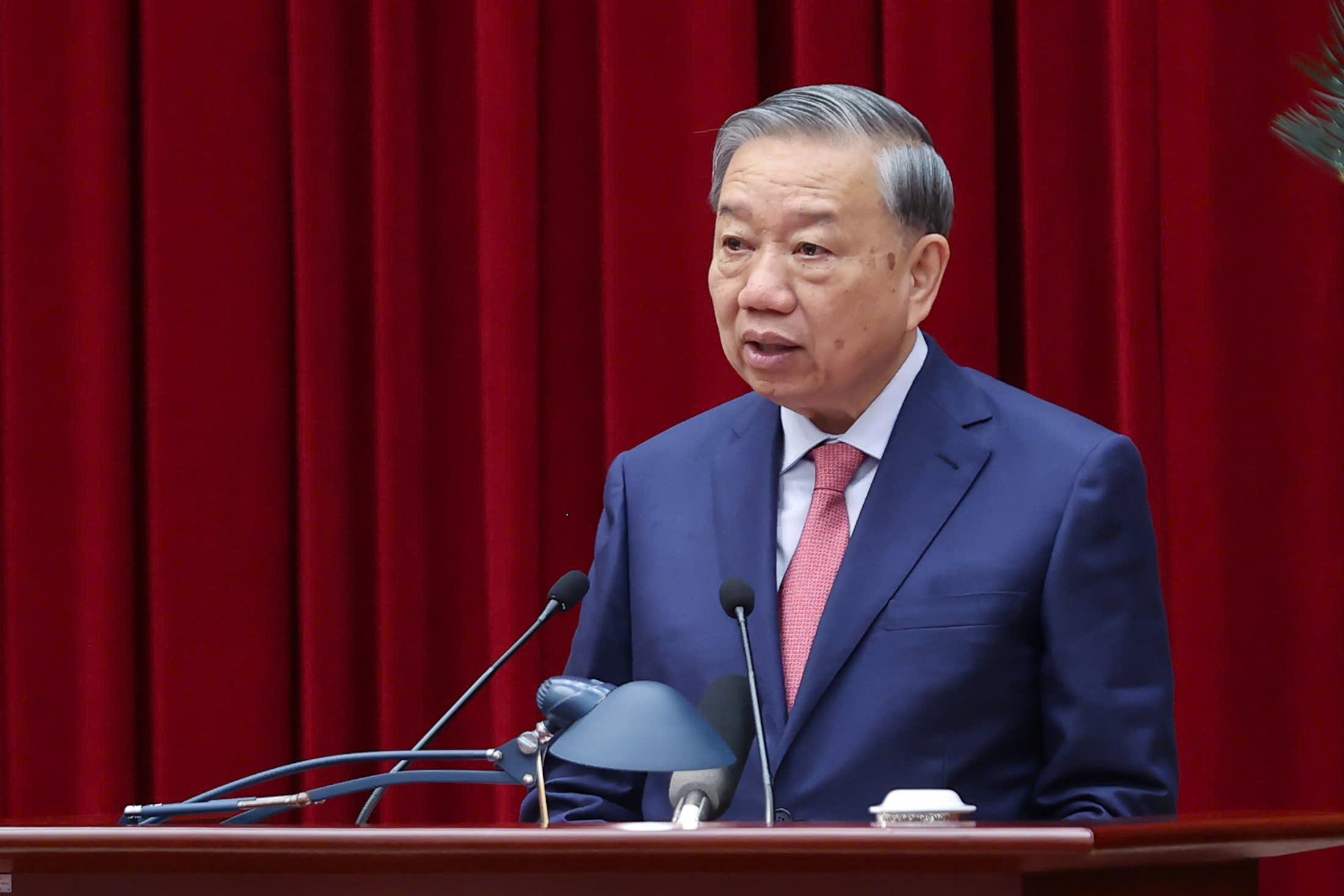 Thống nhất rất cao giới thiệu l&atilde;nh đạo chủ chốt của Đảng, Nh&agrave; nước nhiệm kỳ 2026-2031- Ảnh 1.