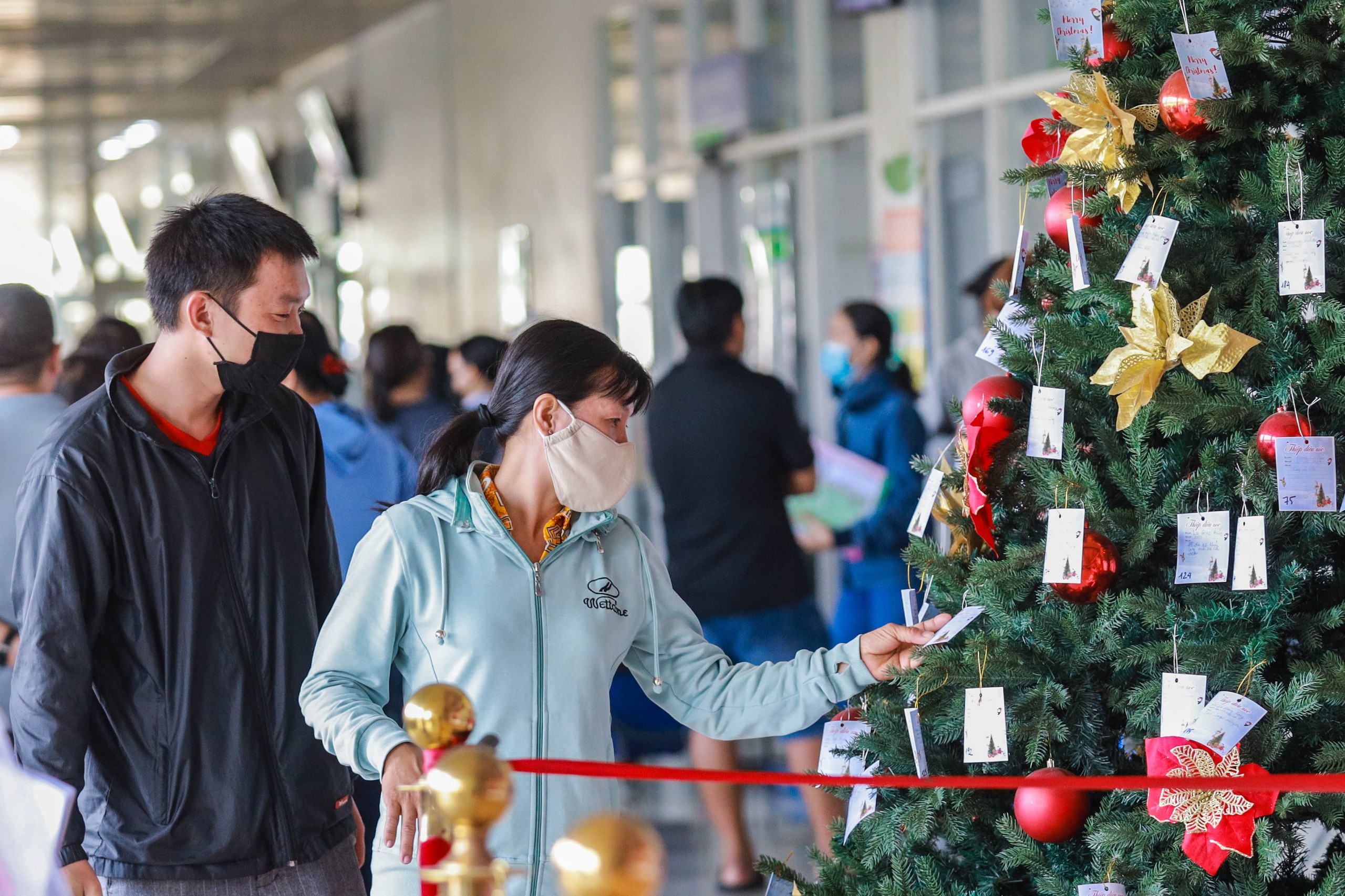 Giữa bệnh viện ung thư, những điều ước Giáng sinh thành hiện thực - Ảnh 1.