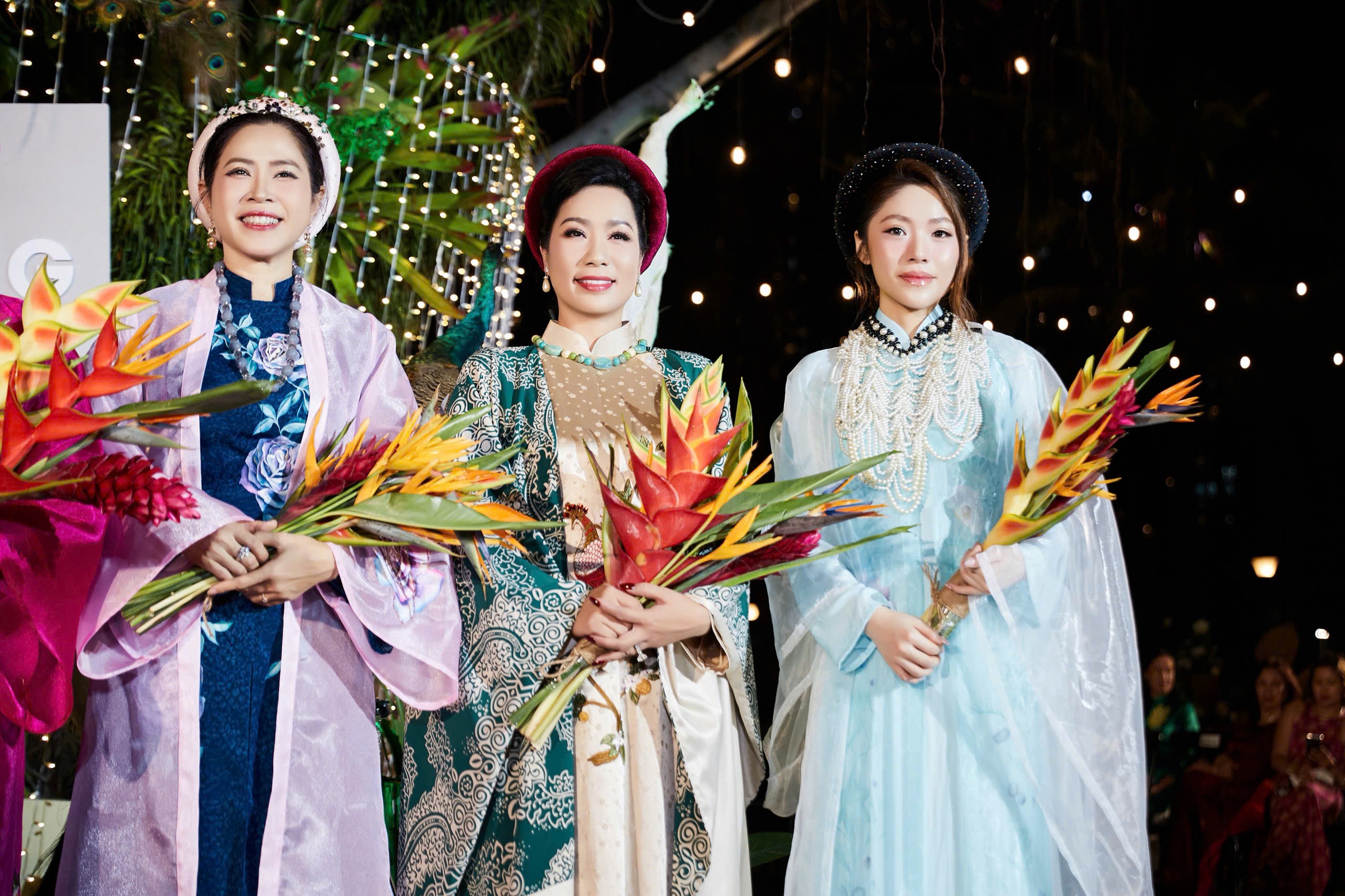 Hoa hậu biết 4 ngoại ngữ diễn thời trang cùng NSND danh tiếng - Ảnh 4.