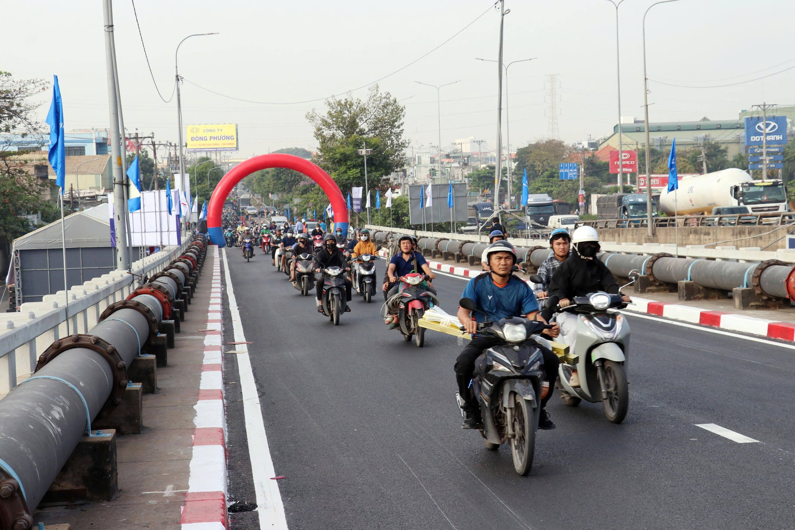 Cầu Bình Phước 1 hoàn thành nâng tĩnh không hơn 1m - Ảnh 1.