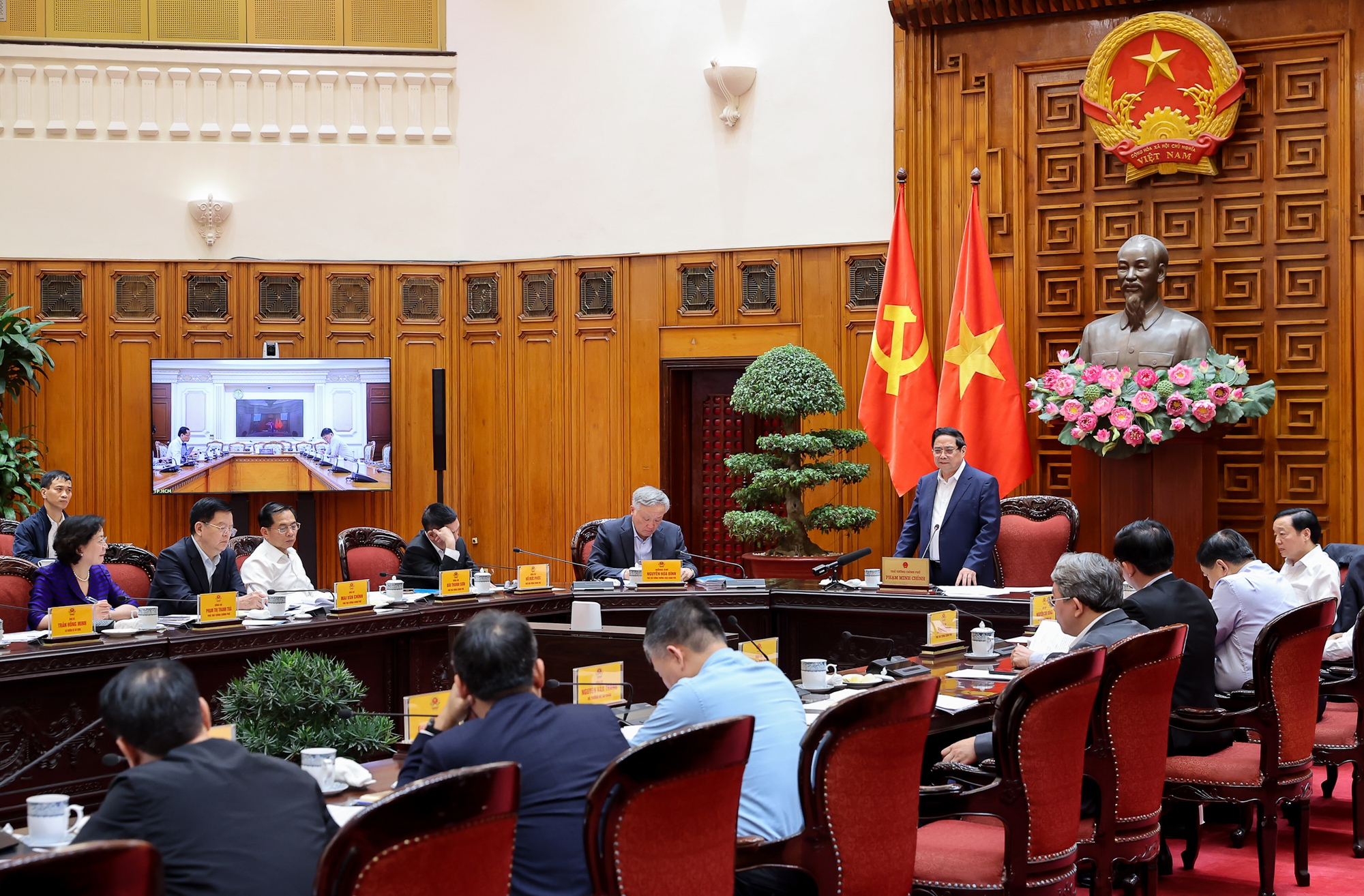 Thủ tướng: Lựa chọn phương thức đầu tư đường sắt tốc độ cao c&ocirc;ng khai, minh bạch - Ảnh 1.