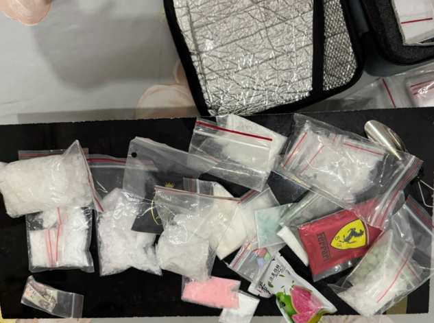 Vali ma t&uacute;y 2,7 kg ở Sơn Mỹ lộ diện đường d&acirc;y li&ecirc;n tỉnh bị khởi tố - Ảnh 1.