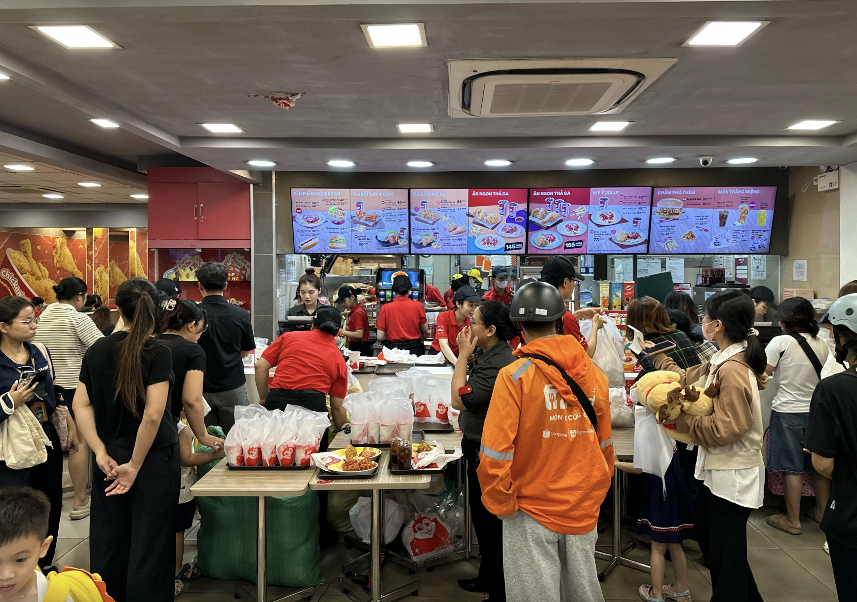 Nh&igrave;n lại 2025: T&igrave;m qu&aacute; khứ tr&ecirc;n Google Maps, HPDE th&igrave; ngon lu&ocirc;n&hellip; v&agrave; những 'hot trend' - Ảnh 5.