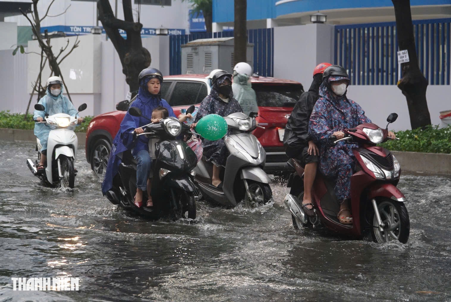 Mưa lớn ở TP.HCM trước đ&ecirc;m Gi&aacute;ng sinh, v&igrave; sao? - Ảnh 4.