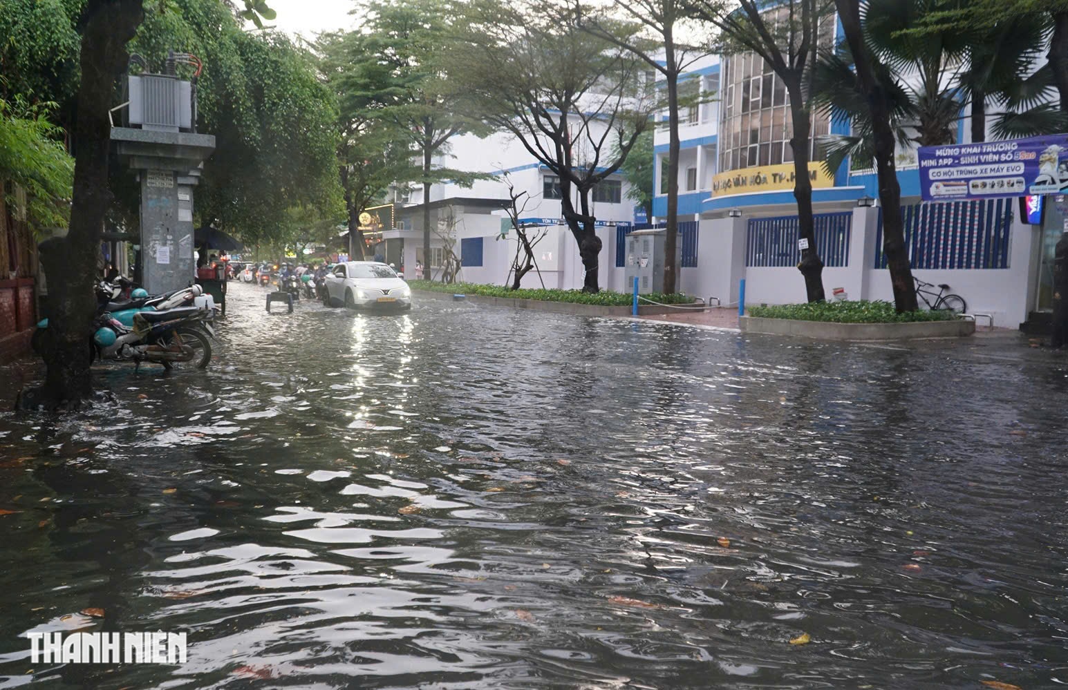 Mưa lớn ở TP.HCM trước đ&ecirc;m Gi&aacute;ng sinh, v&igrave; sao? - Ảnh 2.