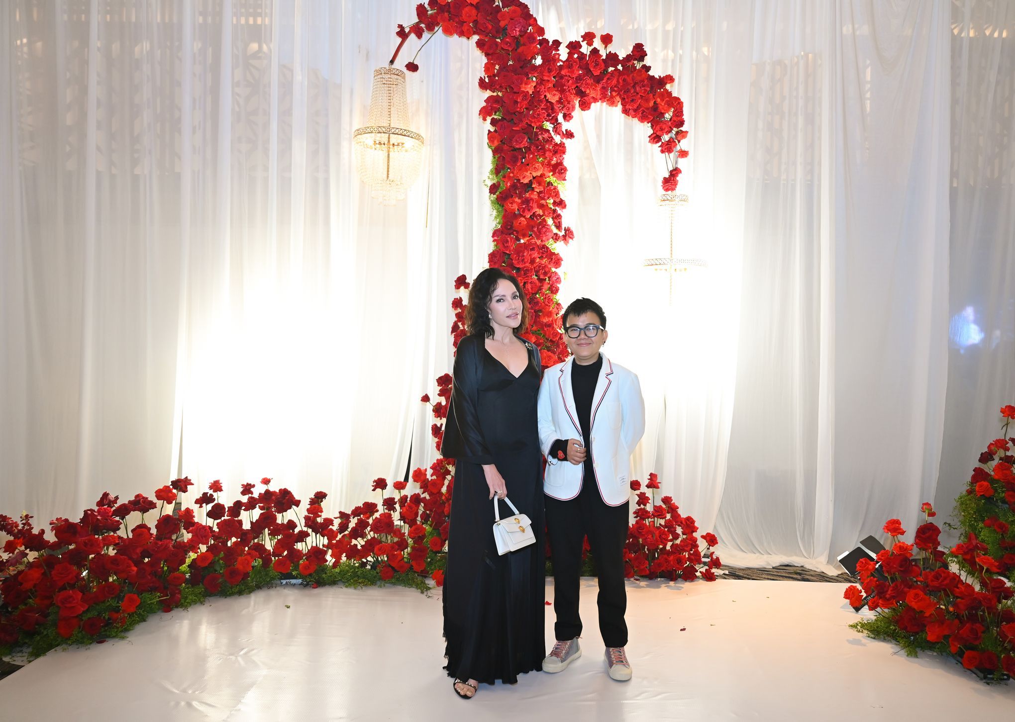 Đ&agrave;m Vĩnh Hưng, Kha Ly đến mừng Đo&agrave;n Minh T&agrave;i cưới vợ k&eacute;m 16 tuổi - Ảnh 5.