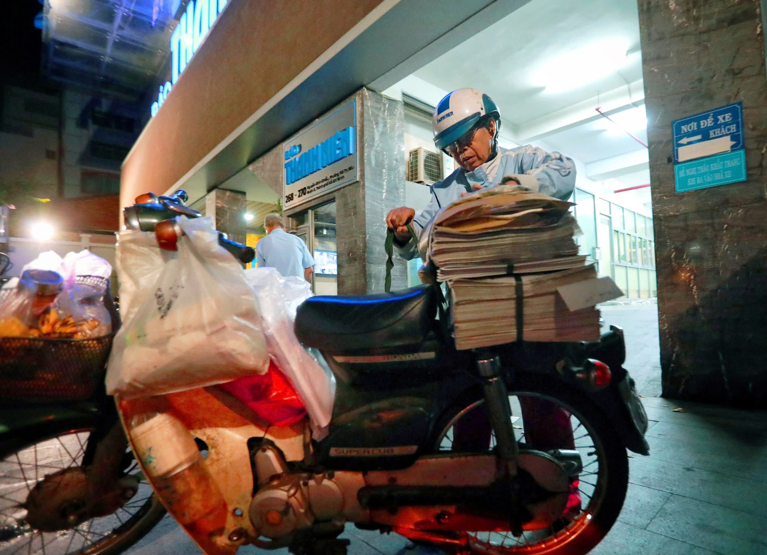 Niềm tự h&agrave;o v&agrave; y&ecirc;u thương trong đời sống h&agrave;ng ng&agrave;y của người đọc b&aacute;o Thanh Ni&ecirc;n - Ảnh 4.