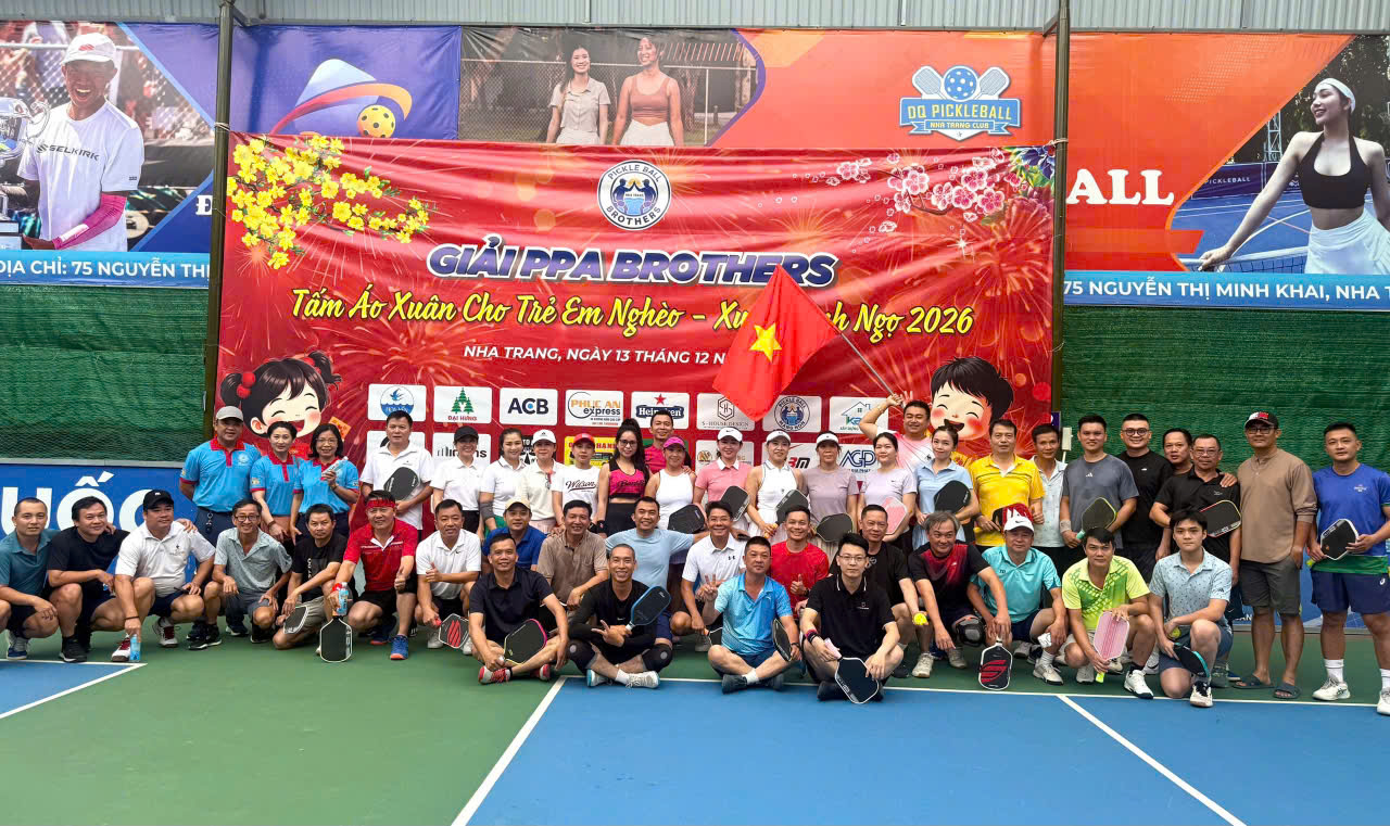 Trao qu&agrave; từ thiện cho học sinh Bắc Kh&aacute;nh Vĩnh từ giải Pickleball PPA Brothers- Ảnh 4.