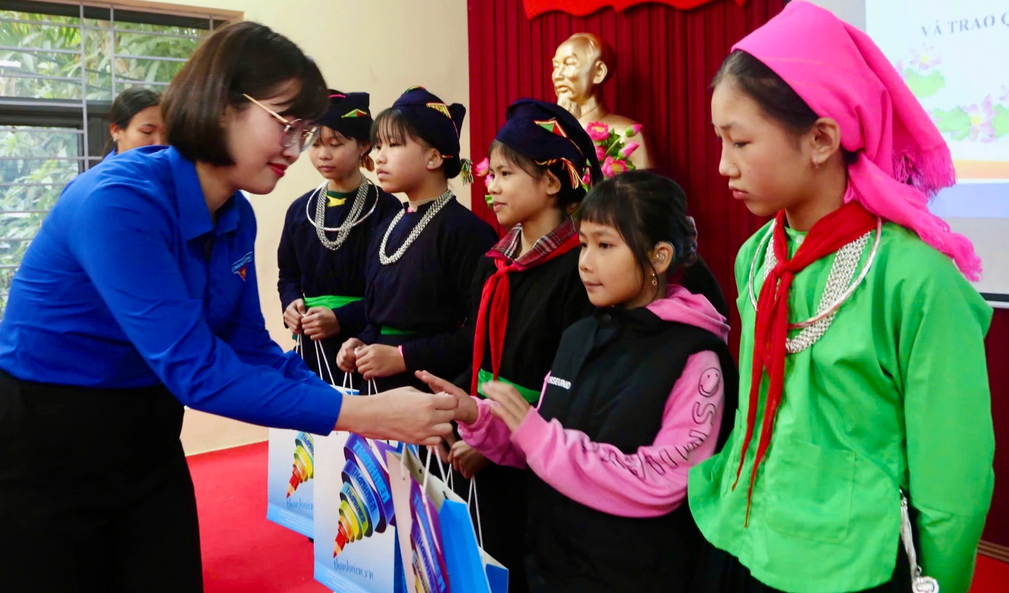 Kết nối y&ecirc;u thương, n&acirc;ng bước học sinh v&ugrave;ng cao L&acirc;m Thượng- Ảnh 3.