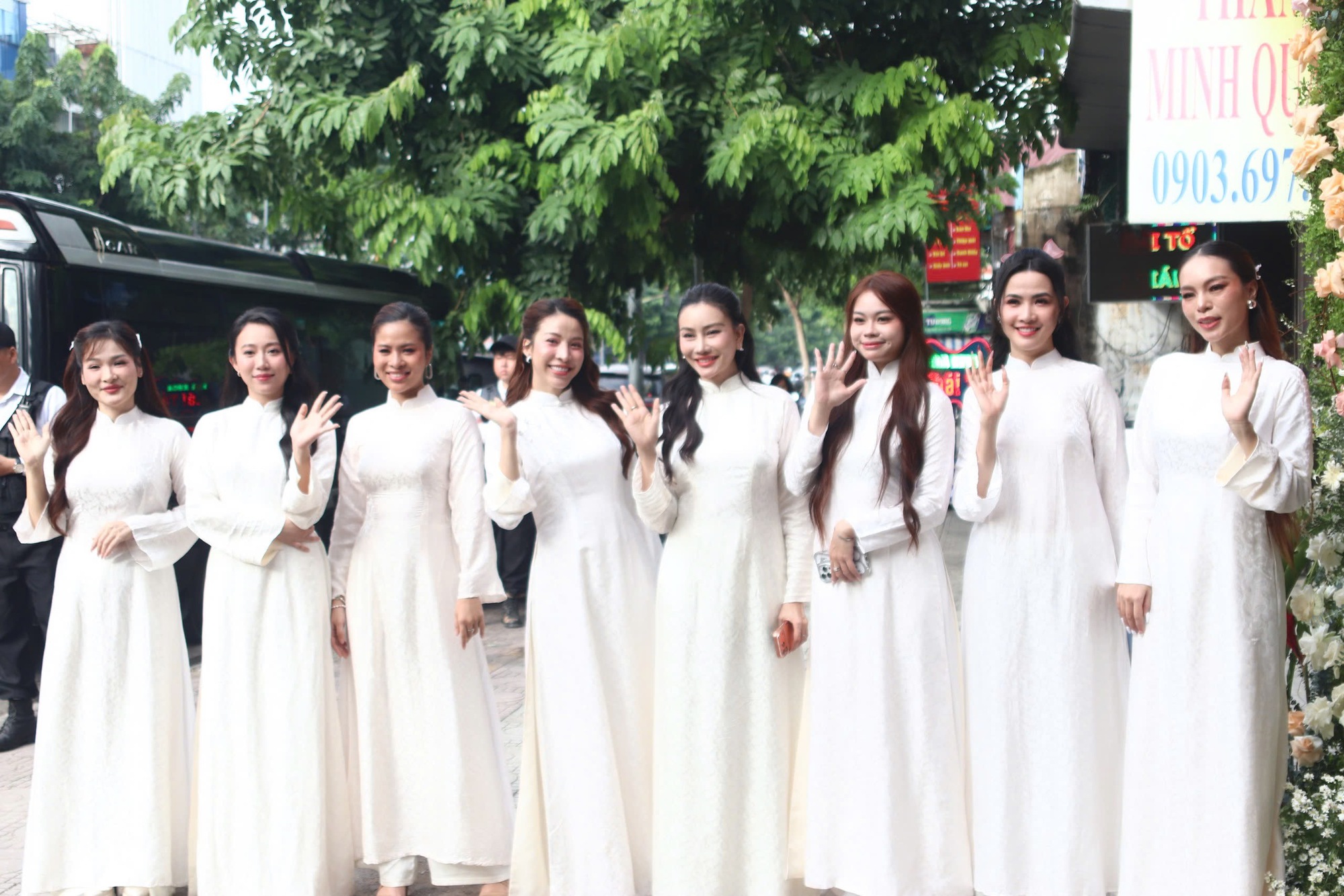 Đo&agrave;n Minh T&agrave;i tổ chức đ&aacute;m cưới miền T&acirc;y xưa, ch&egrave;o xuồng rước vợ &lsquo;về dinh&rsquo;- Ảnh 3.