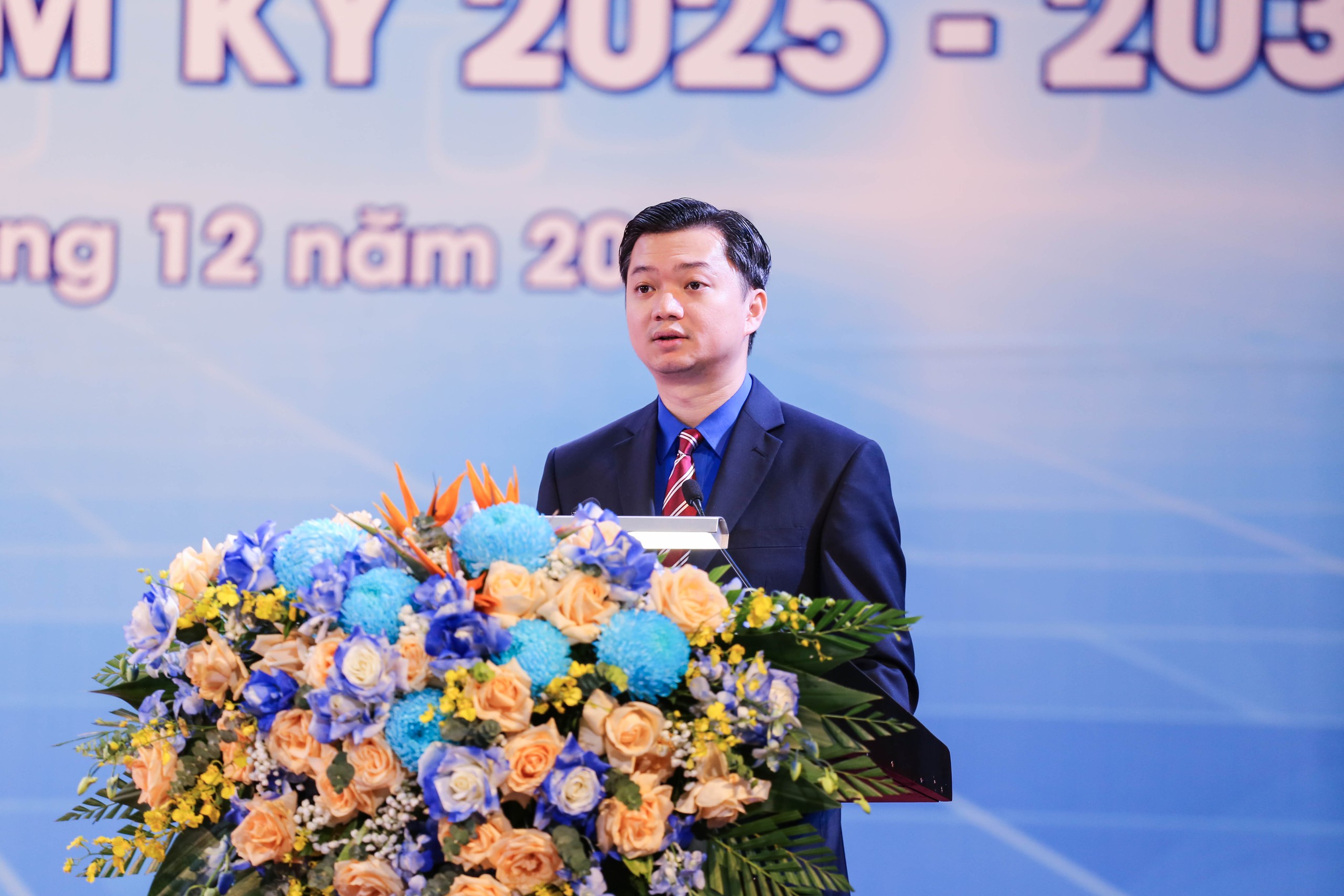 Các bạn trẻ Huế cùng nhau tham gia một hoạt động thể thao