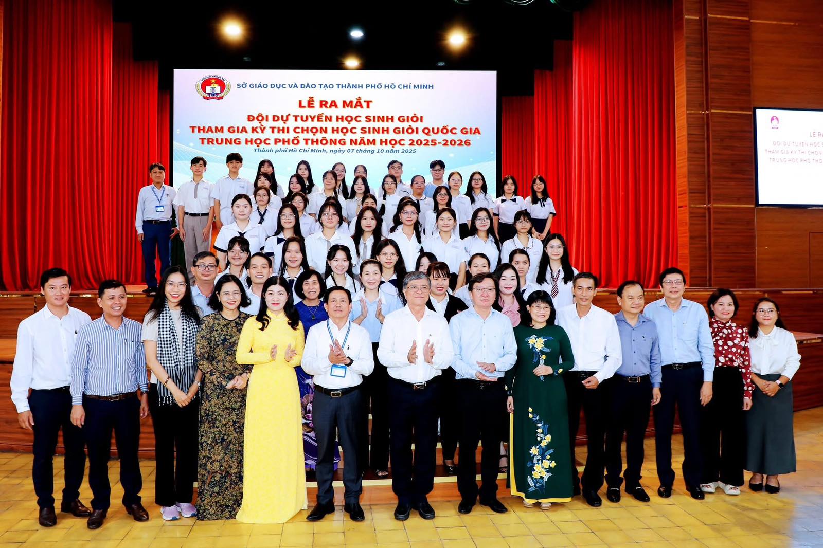 TP.HCM công bố kết quả thi học sinh giỏi quốc gia - Ảnh 1.