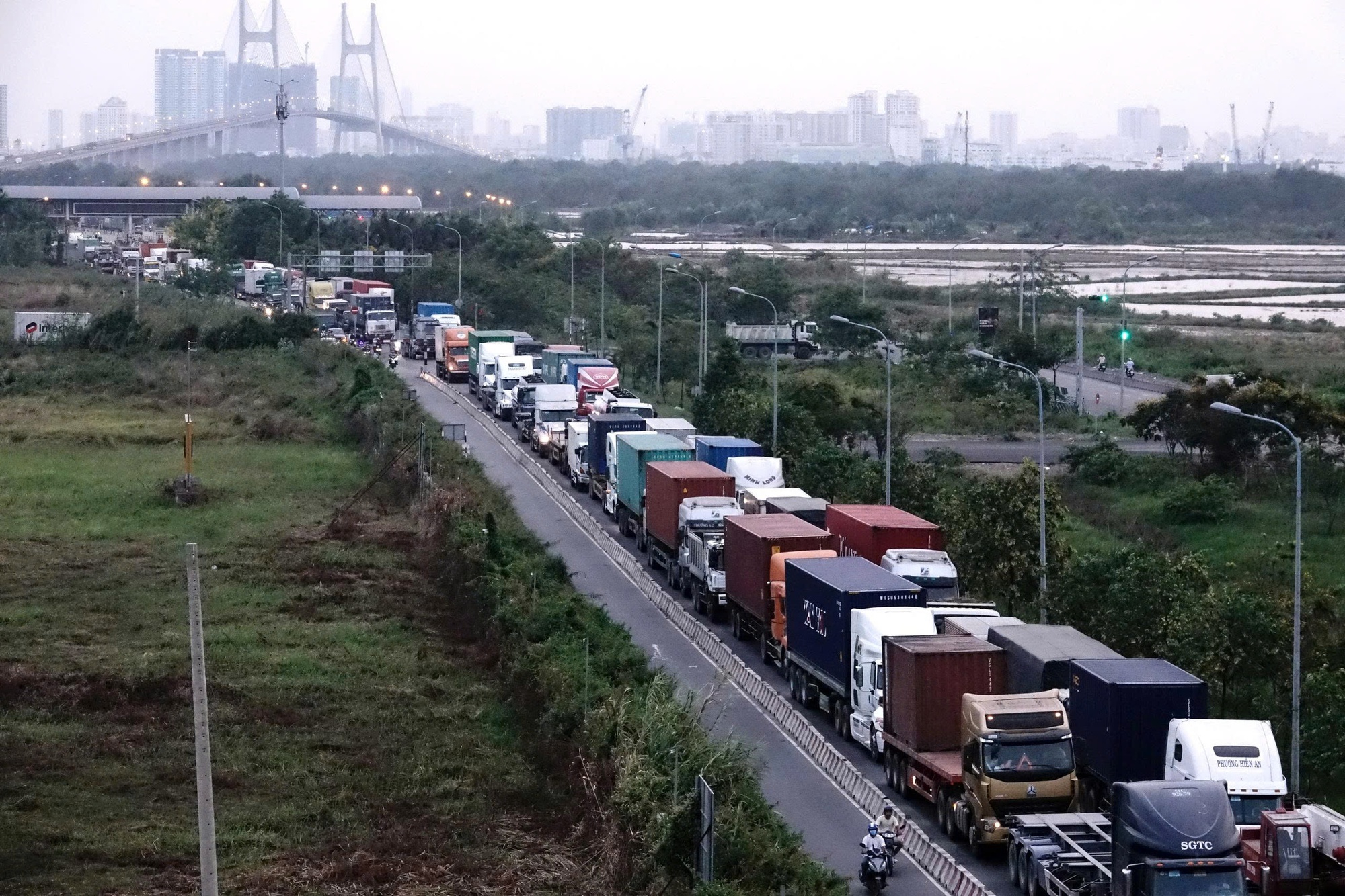 Giảm g&aacute;nh nặng ph&iacute; cho doanh nghiệp logistics TP.HCM- Ảnh 2.