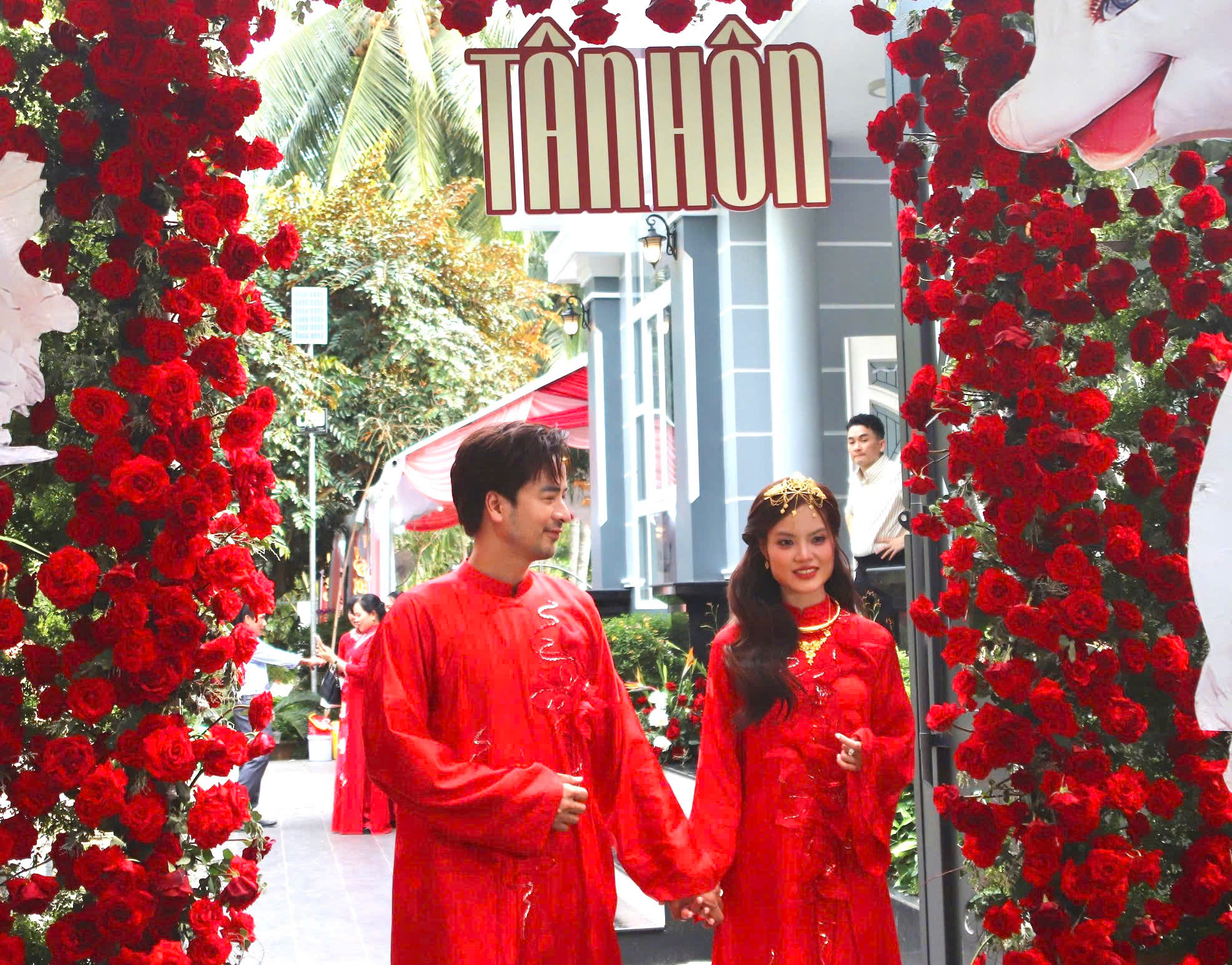 Đo&agrave;n Minh T&agrave;i tổ chức đ&aacute;m cưới miền T&acirc;y xưa, ch&egrave;o xuồng rước vợ &lsquo;về dinh&rsquo;- Ảnh 4.