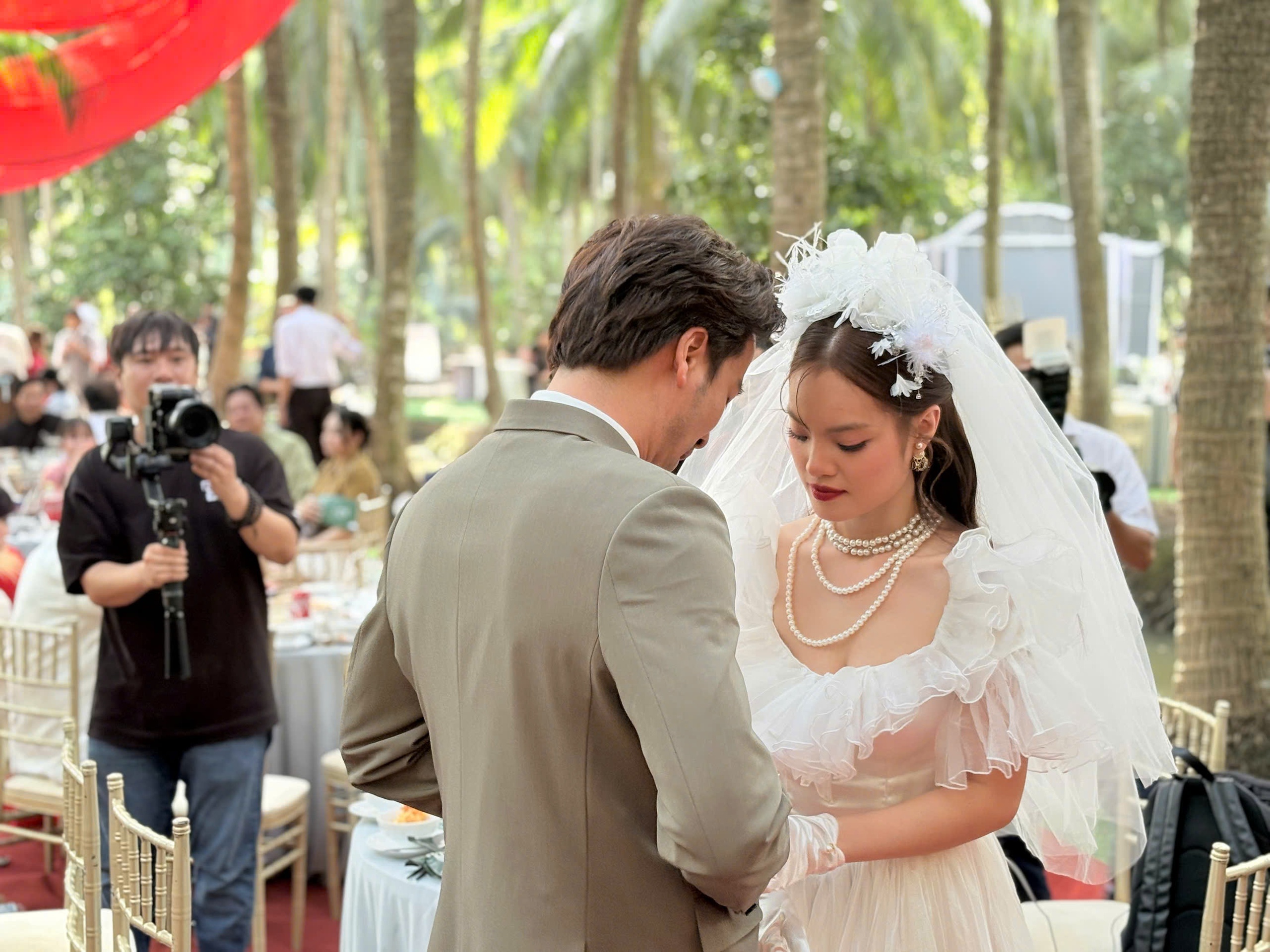 Đo&agrave;n Minh T&agrave;i tổ chức đ&aacute;m cưới miền T&acirc;y xưa, ch&egrave;o xuồng rước vợ &lsquo;về dinh&rsquo;- Ảnh 9.