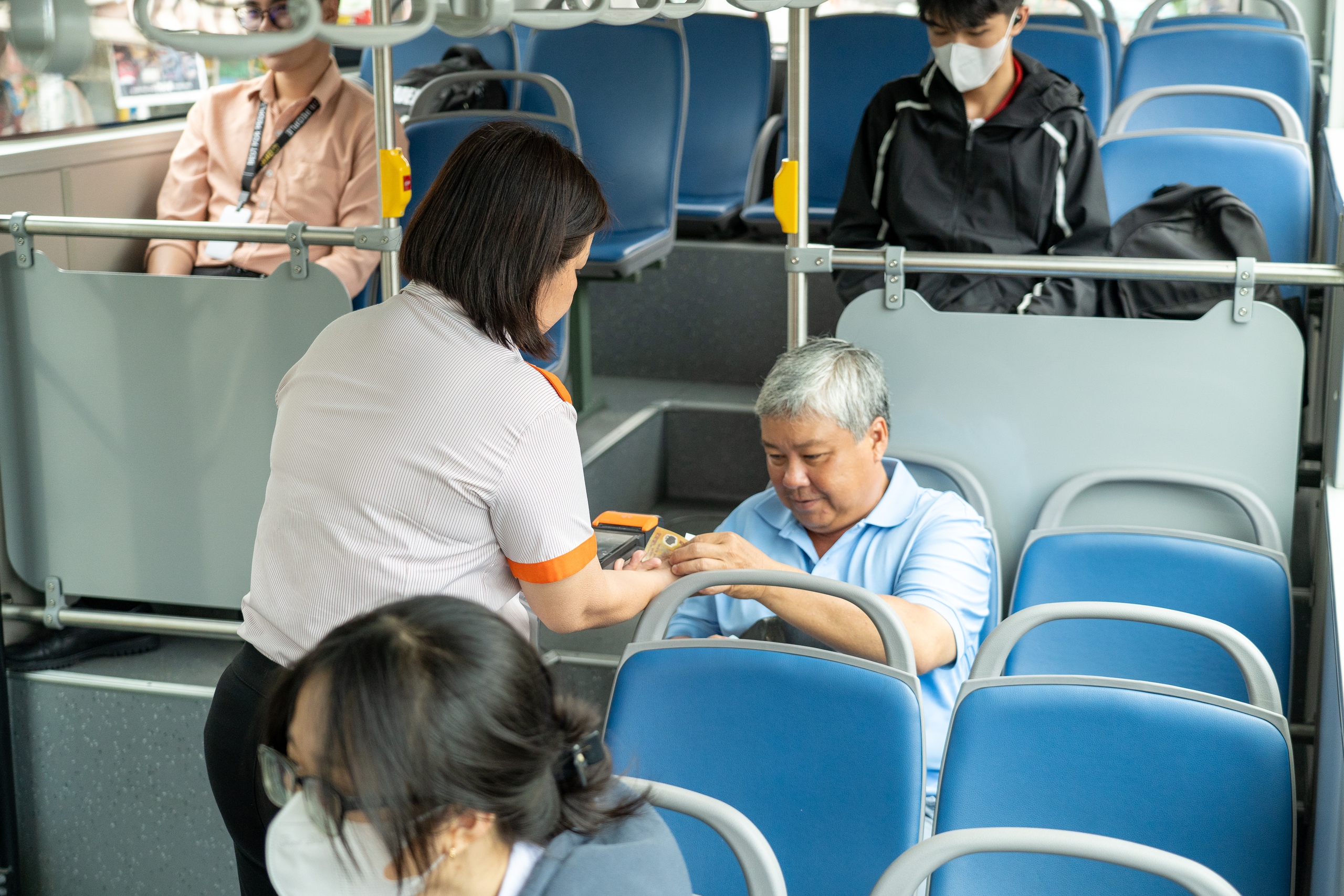 Phương Trang miễn phí vé xe buýt tại TP.HCM dịp Tết Dương lịch và Tết Nguyên đán- Ảnh 4.