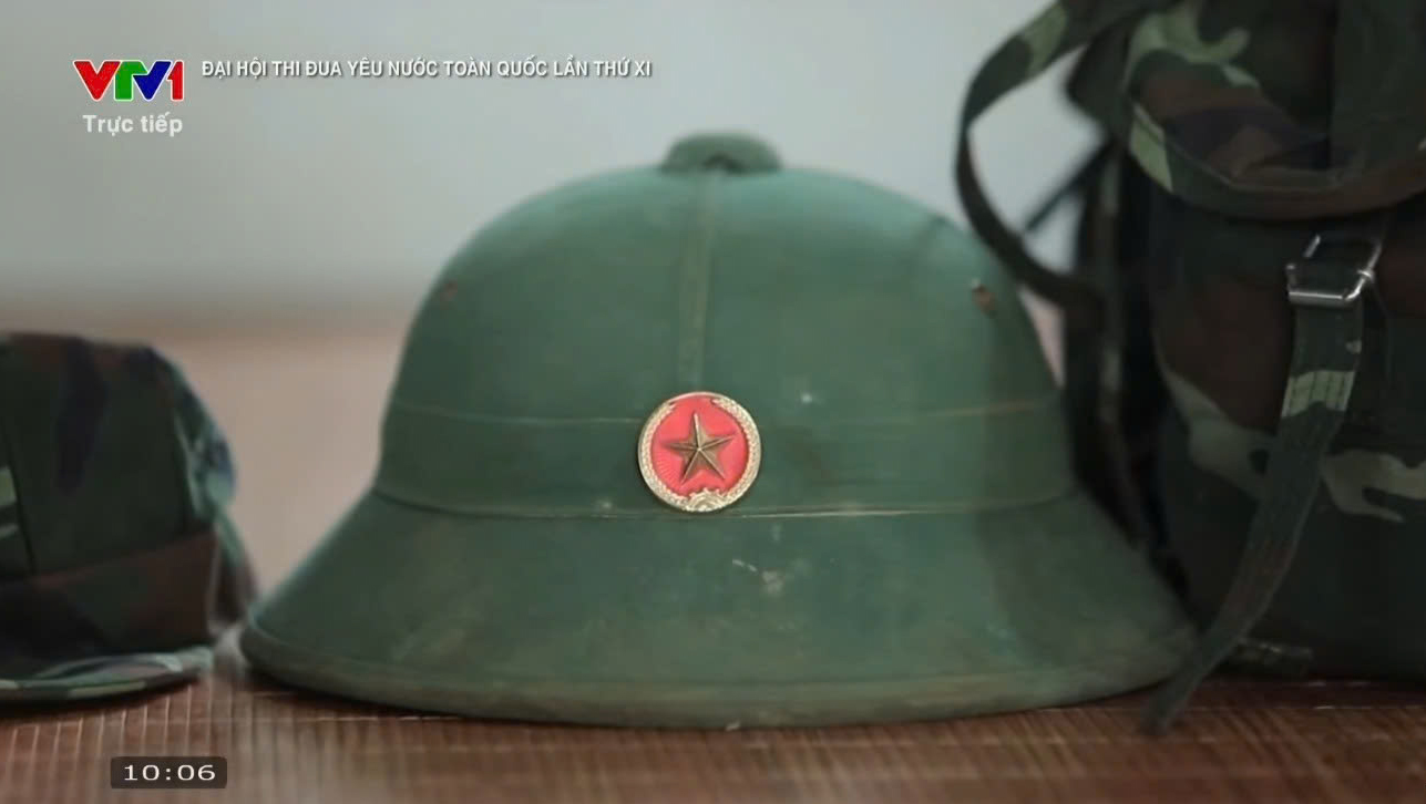 Truy tặng Huân chương bảo vệ Tổ quốc hạng ba cho thượng sĩ Vũ Văn Bình - Ảnh 1.