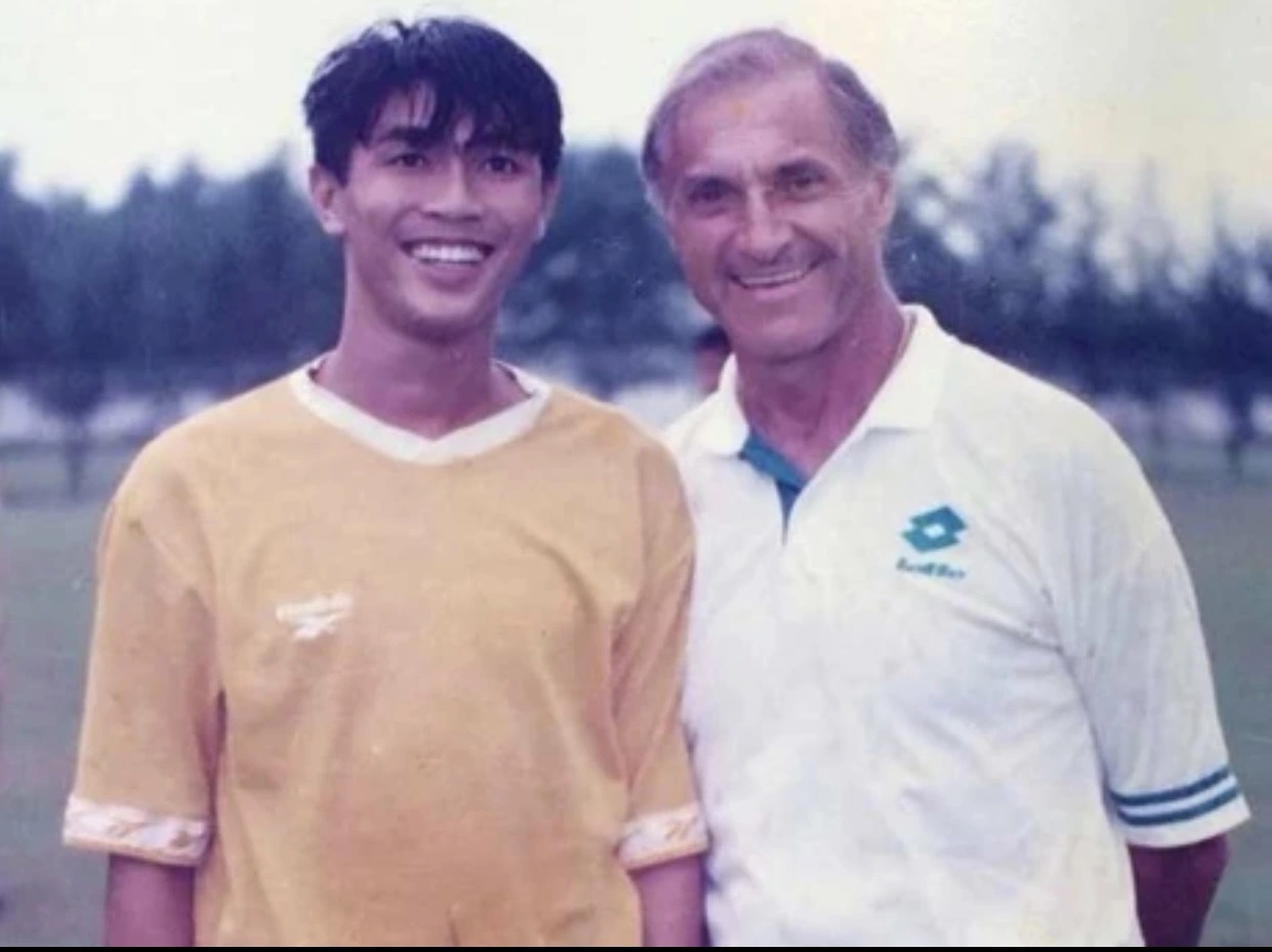 HLV Weigang và Hành trình công bằng của ông trong bóng đá việt nam - Ảnh 2. HLV Weigang và Hành trình công bằng của ông trong bóng đá việt nam - Ảnh 2.