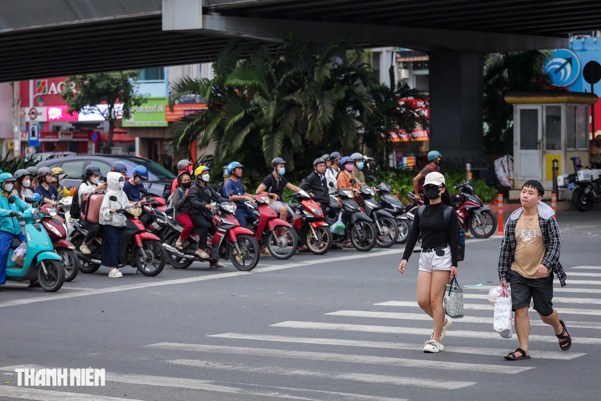 Nhìn lại 2025: Camera AI chấm dứt cảnh đèn đỏ còn 3 giây là bấm ở TP.HCM - Ảnh 7.