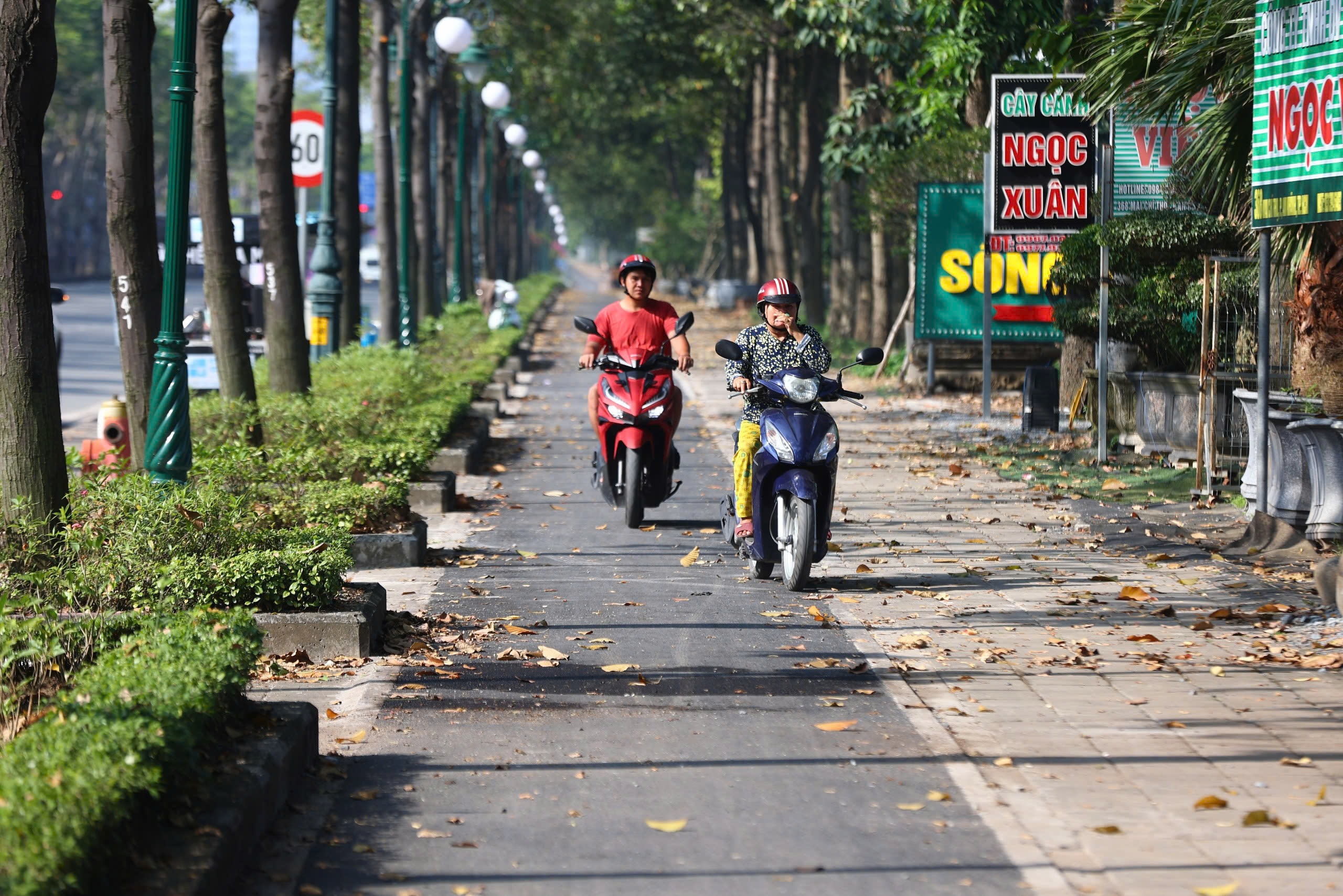 L&agrave;n xe đạp đầu ti&ecirc;n ở TP.HCM sắp ho&agrave;n th&agrave;nh: Người d&acirc;n h&agrave;o hứng trải nghiệm - Ảnh 9.