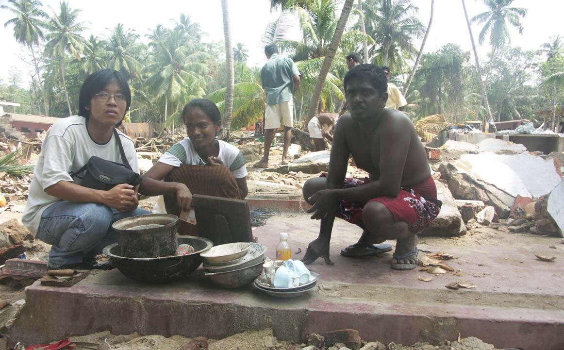 Tường trình từ trong lòng thảm họa: Những câu chuyện đau thương từ khắp thế giới - Ảnh 1. Tường trình từ trong lòng thảm họa: Những câu chuyện đau thương từ khắp thế giới - Ảnh 1.