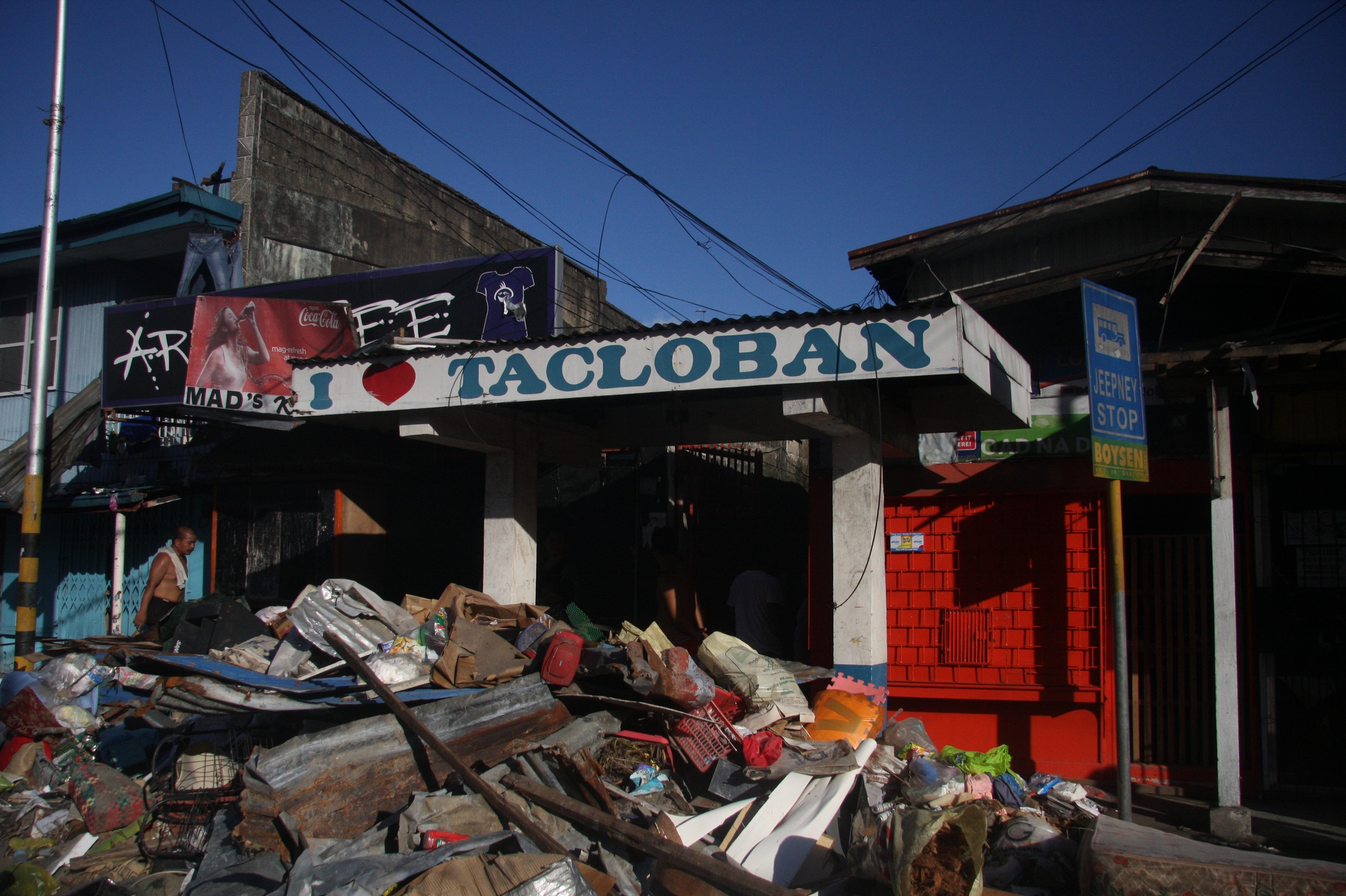 Tường trình từ trong lòng thảm họa: Những câu chuyện đau thương từ khắp thế giới - Ảnh 6. Tường trình từ trong lòng thảm họa: Những câu chuyện đau thương từ khắp thế giới - Ảnh 6.