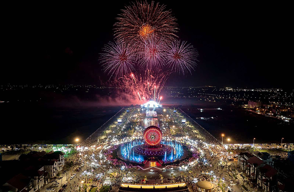 Cả nước tưng bừng đón kỷ nguyên mới- Ảnh 2.