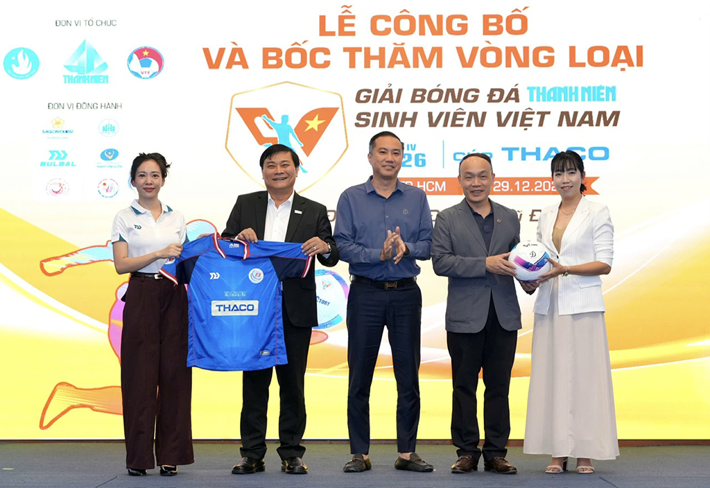 Cả nước đón kỷ nguyên mới với niềm Tin và hy vọng vào tương lai tươi sáng - Ảnh 2. Cả nước đón kỷ nguyên mới với niềm Tin và hy vọng vào tương lai tươi sáng - Ảnh 2.