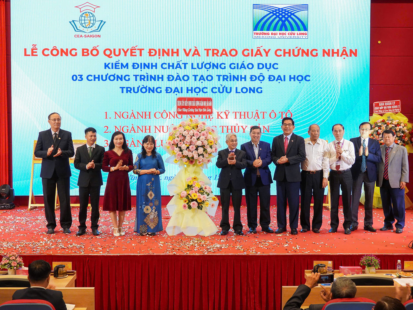 Trường ĐH Cửu Long thêm 3 chương trình đào tạo đạt chuẩn kiểm định chất lượng - Ảnh 2.