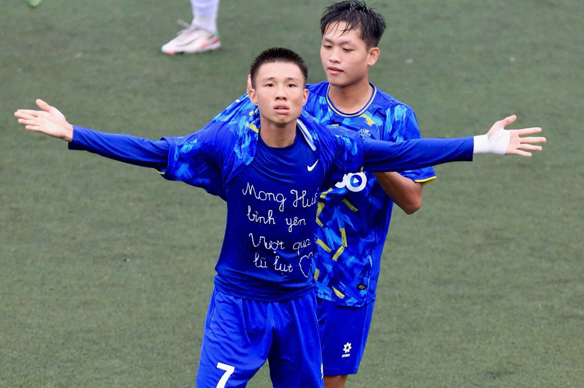 Nhiều trận đấu 'nảy lửa' ở vòng loại giải bóng đá Thanh Niên sinh viên Việt Nam- Ảnh 6.