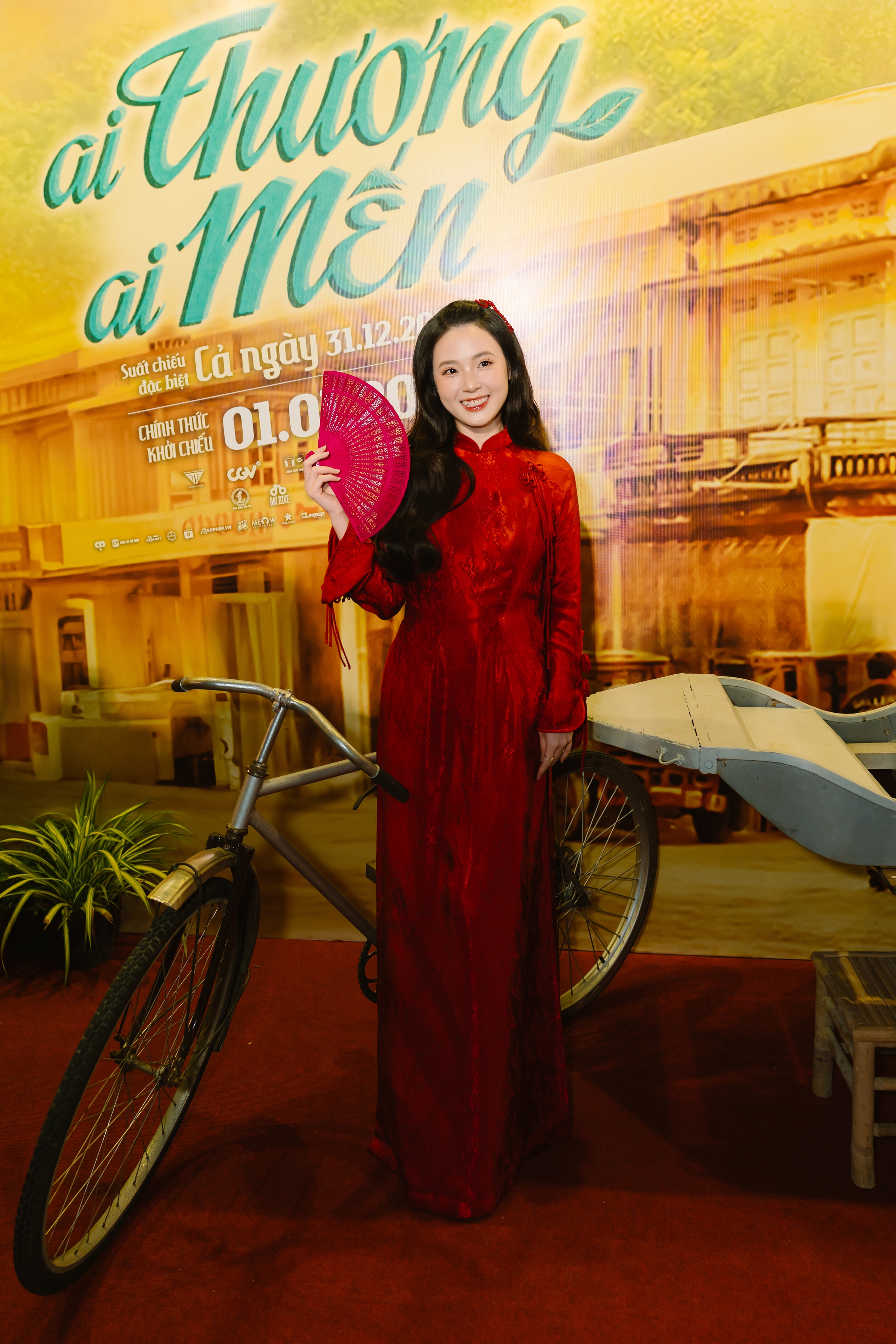 Trấn Thành, Trường Giang lần hiếm hoi hội ngộ mừng Thu Trang ra phim mới - Ảnh 4.