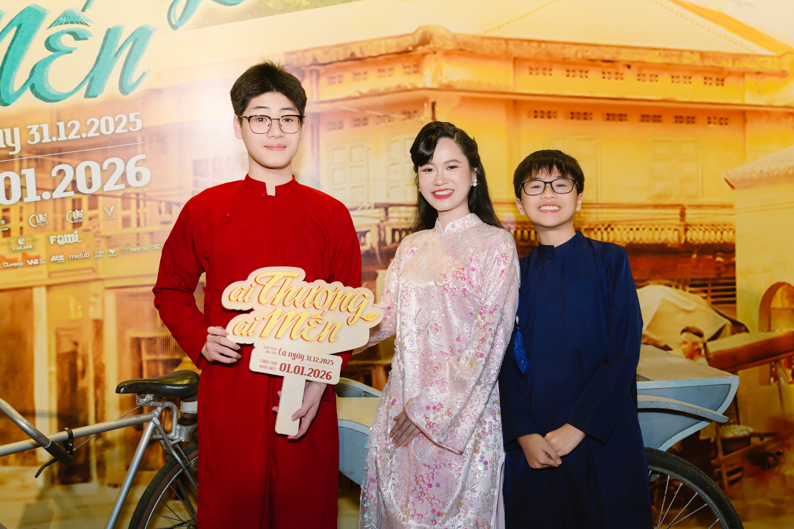 Trấn Thành, Trường Giang lần hiếm hoi hội ngộ mừng Thu Trang ra phim mới - Ảnh 5.