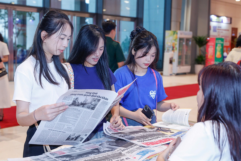 40 năm B&aacute;o Thanh Ni&ecirc;n - Dấu ấn Đổi mới: Người bạn tin cậy- Ảnh 1.