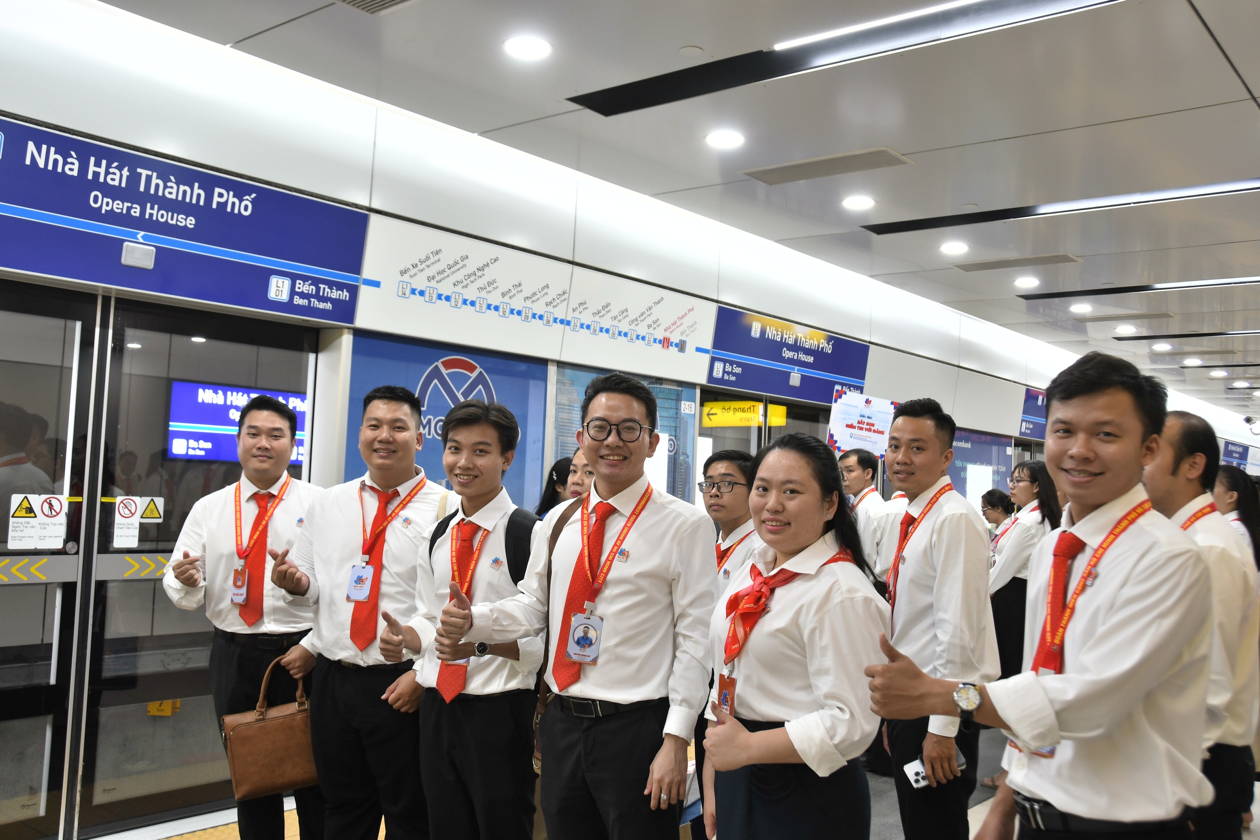 500 đại biểu di chuyển bằng metro dự Đại hội Đo&agrave;n TP.HCM - Ảnh 7.