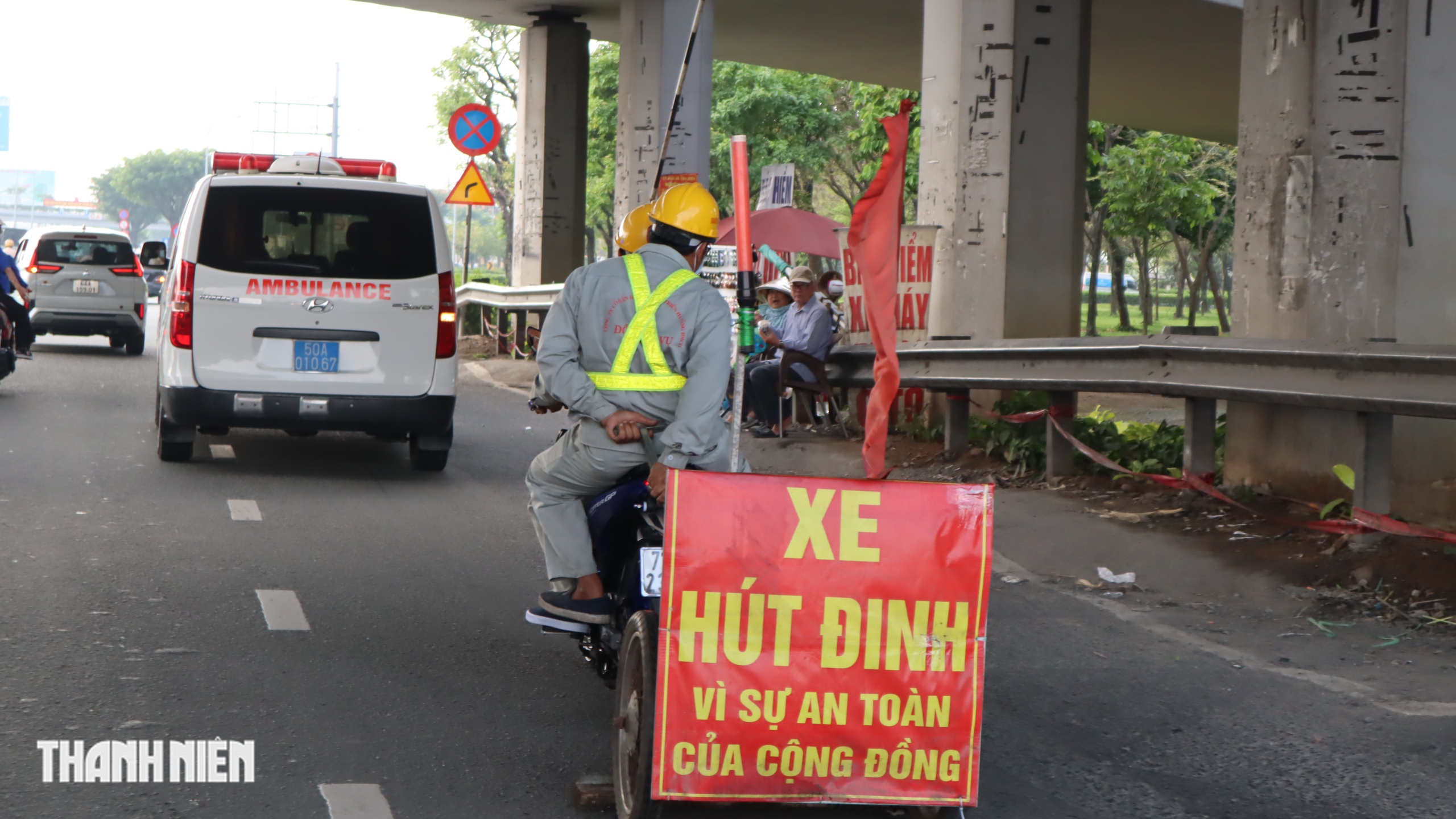 rải đinh tr&ecirc;n đường L&ecirc; Đức Anh- Ảnh 4.