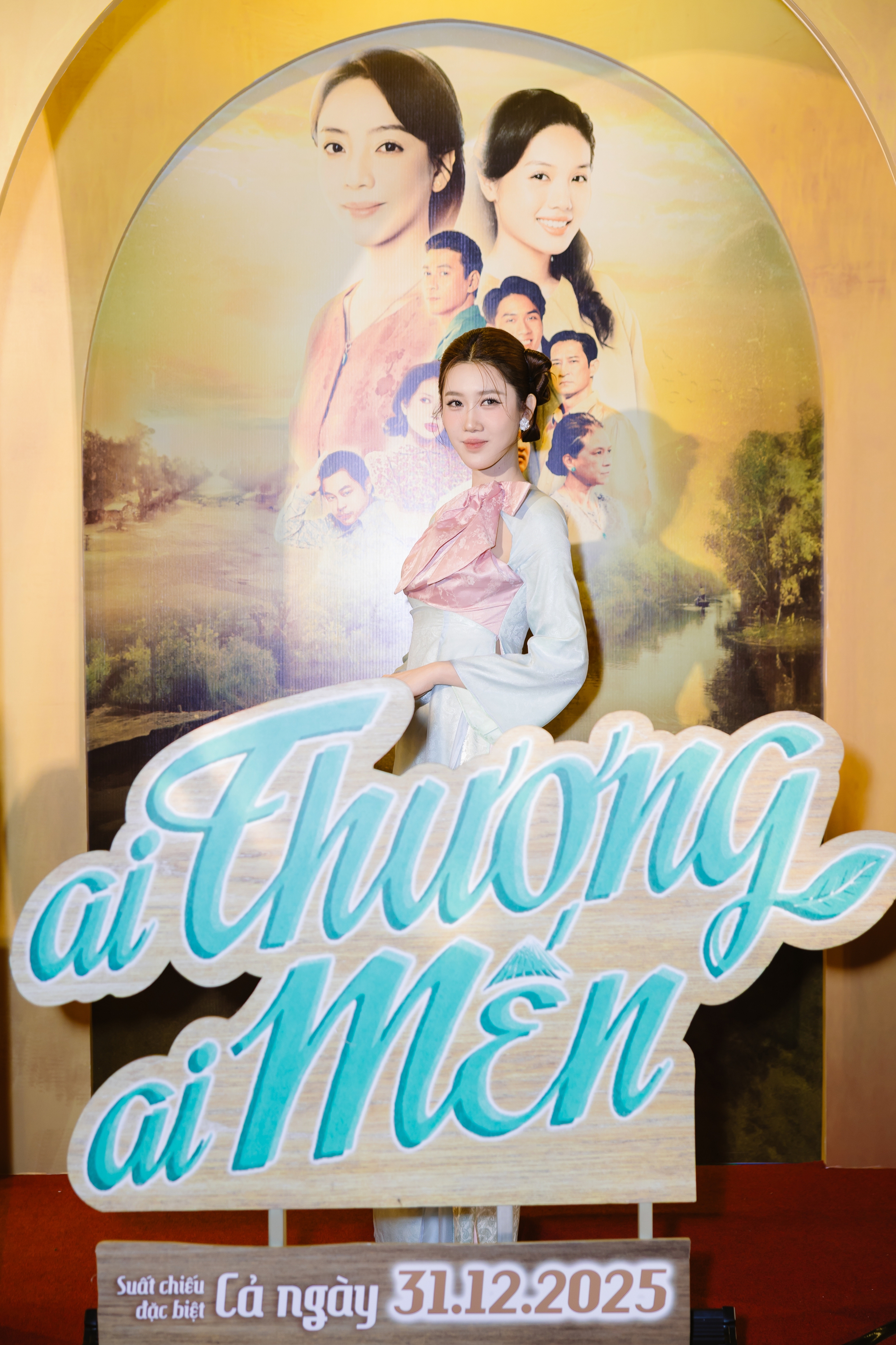 Trấn Thành, Trường Giang lần hiếm hoi hội ngộ mừng Thu Trang ra phim mới - Ảnh 9.