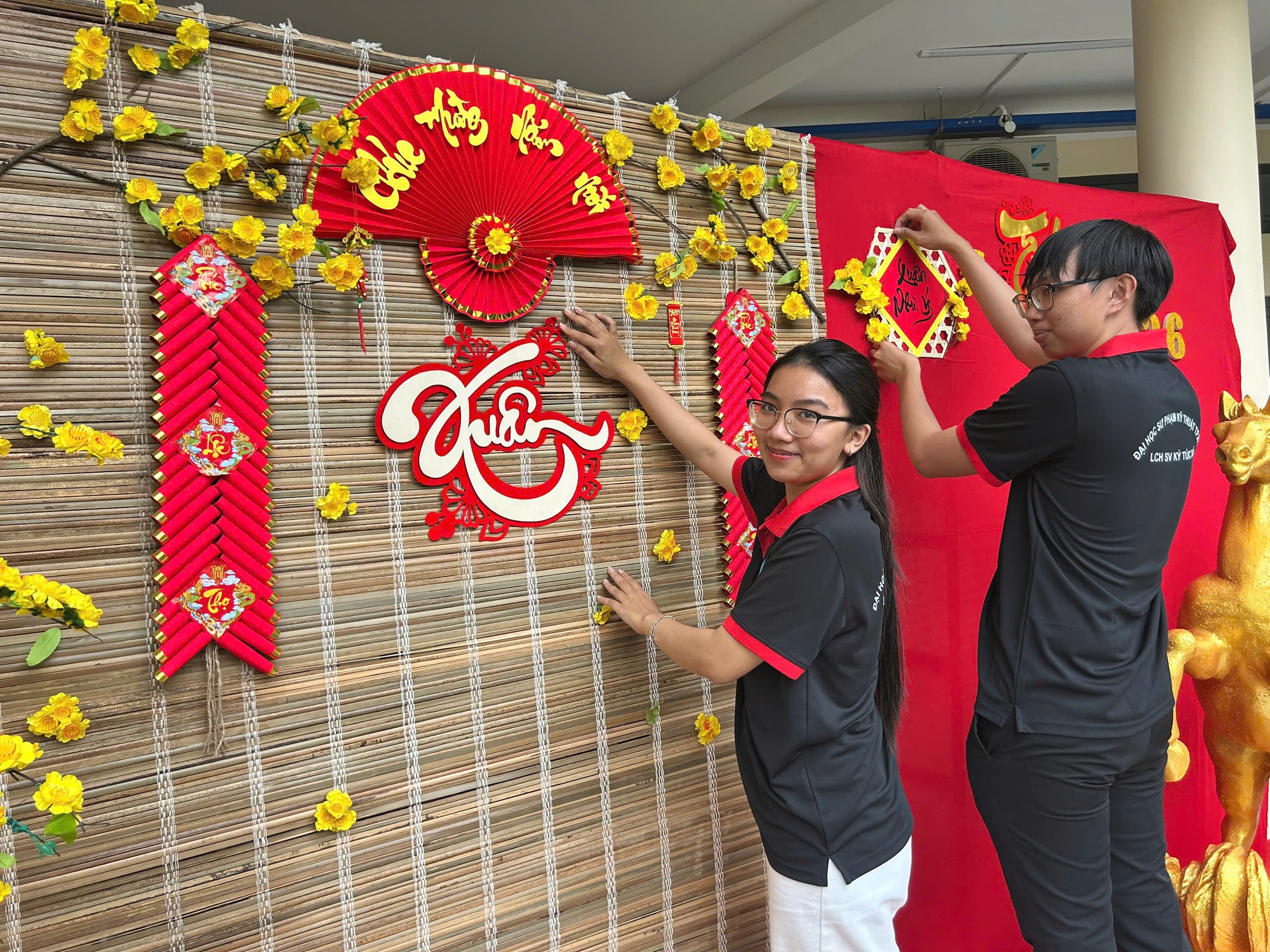 G&oacute;c sống vội: Trường cho sinh vi&ecirc;n g&oacute;i b&aacute;nh t&eacute;t đ&oacute;n tết từ th&aacute;ng 12 để bớt&hellip; c&ocirc; đơn- Ảnh 8.