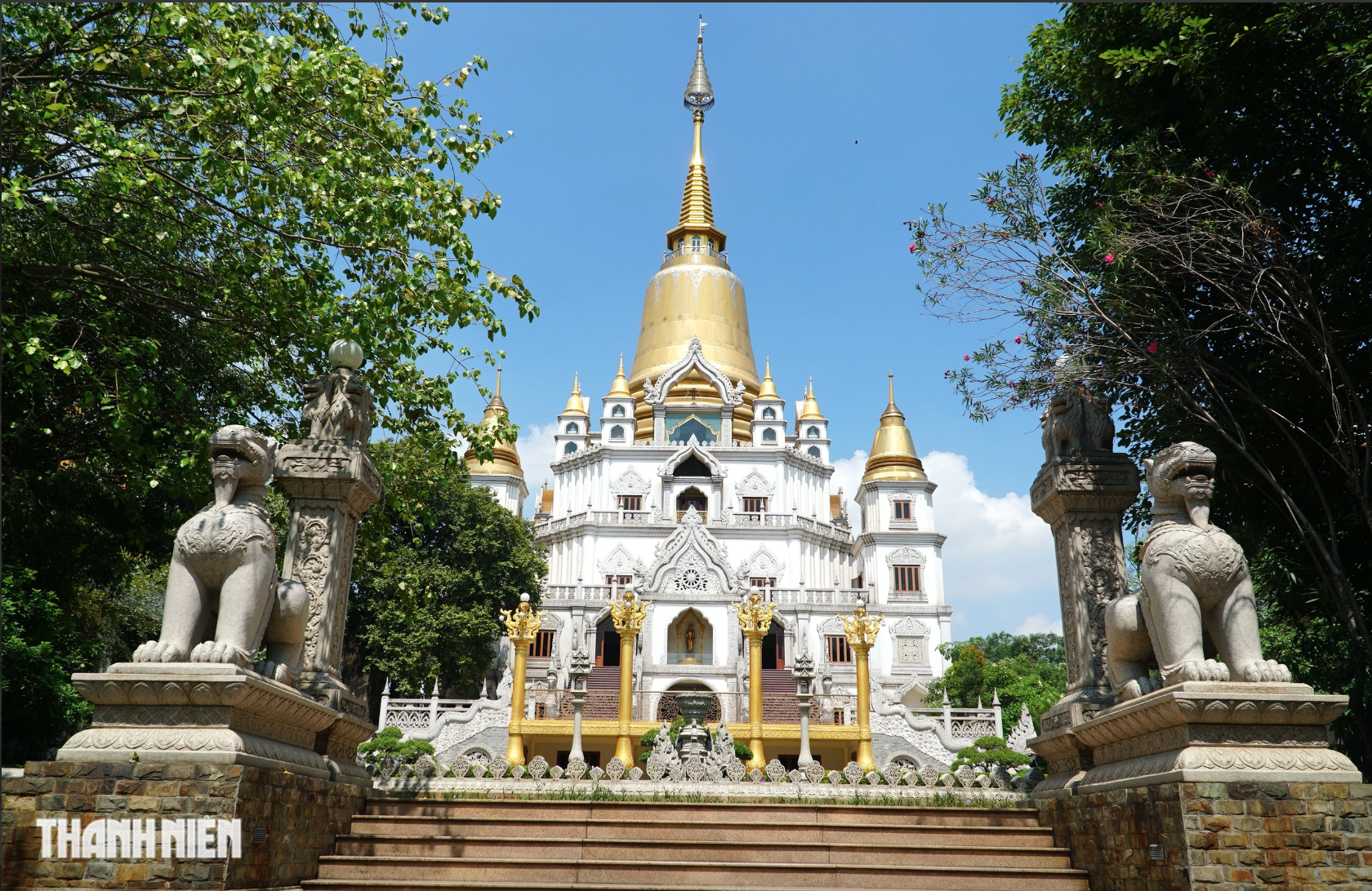 Năm 2025, những ngôi chùa đặc biệt được phật tử yêu mến tại TP.HCM - Ảnh 3.