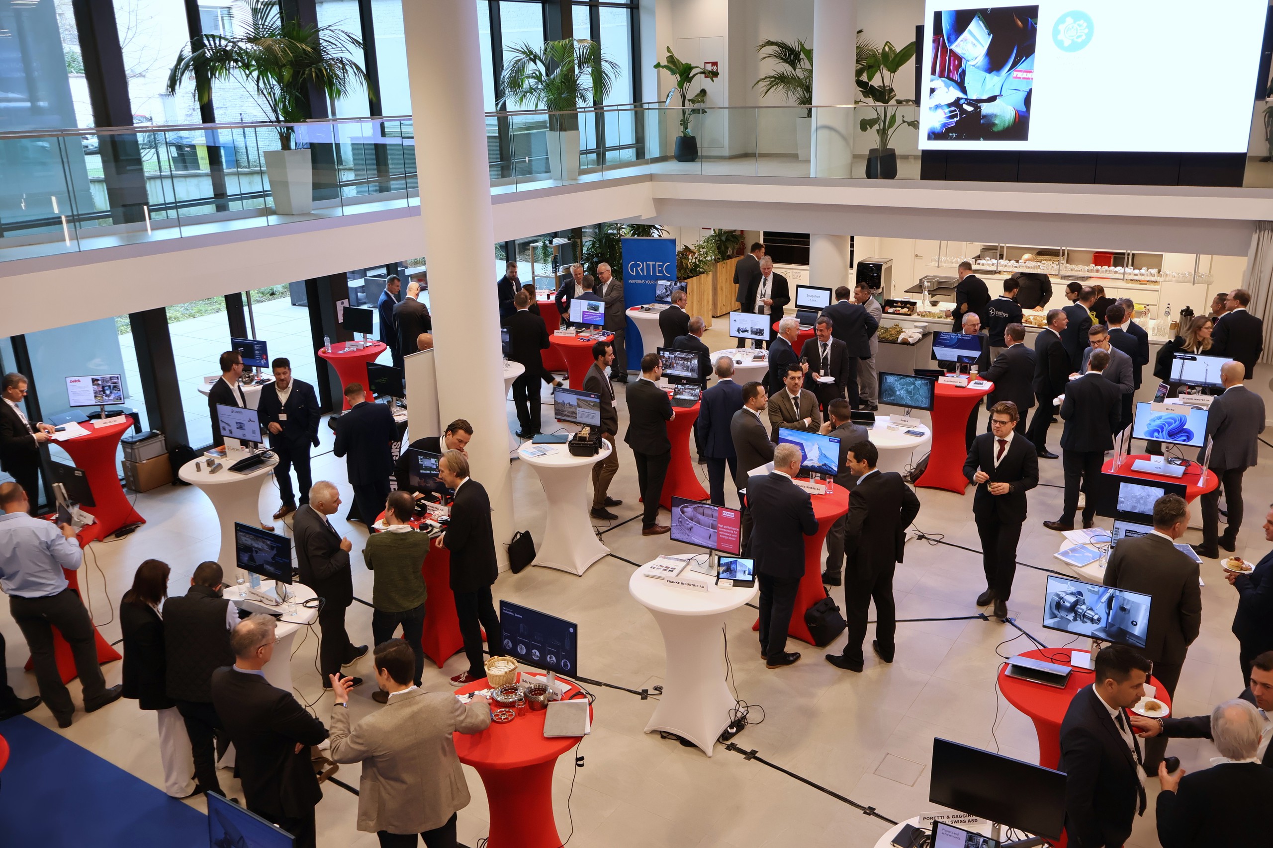 Lo ngại về an ninh, Thụy Sĩ sửa luật xuất khẩu vũ khí - Ảnh 4.