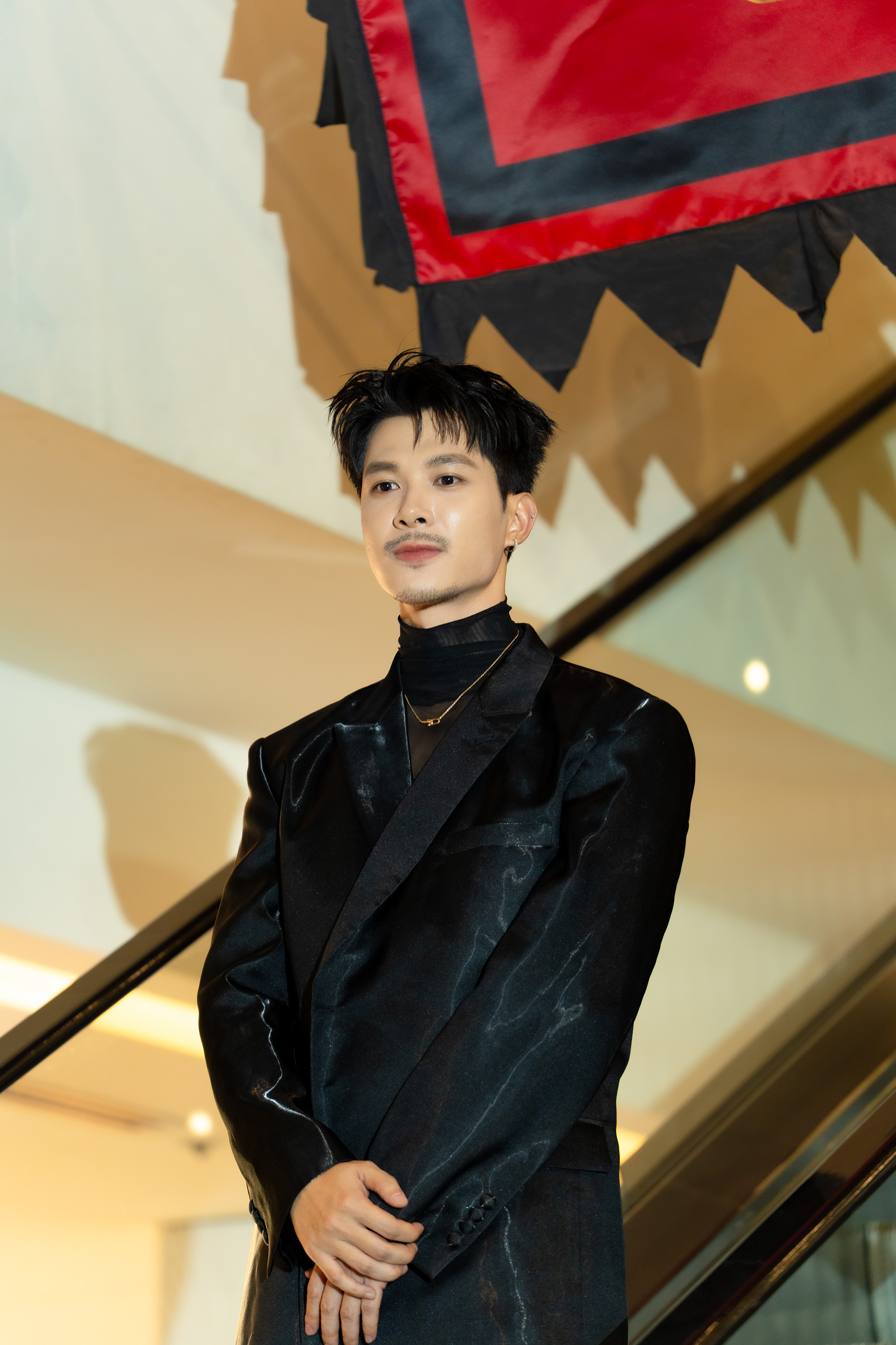 Thúy Diễm sánh đôi 'người tình màn ảnh' đến chúc mừng Lương Thế Thành- Ảnh 2.