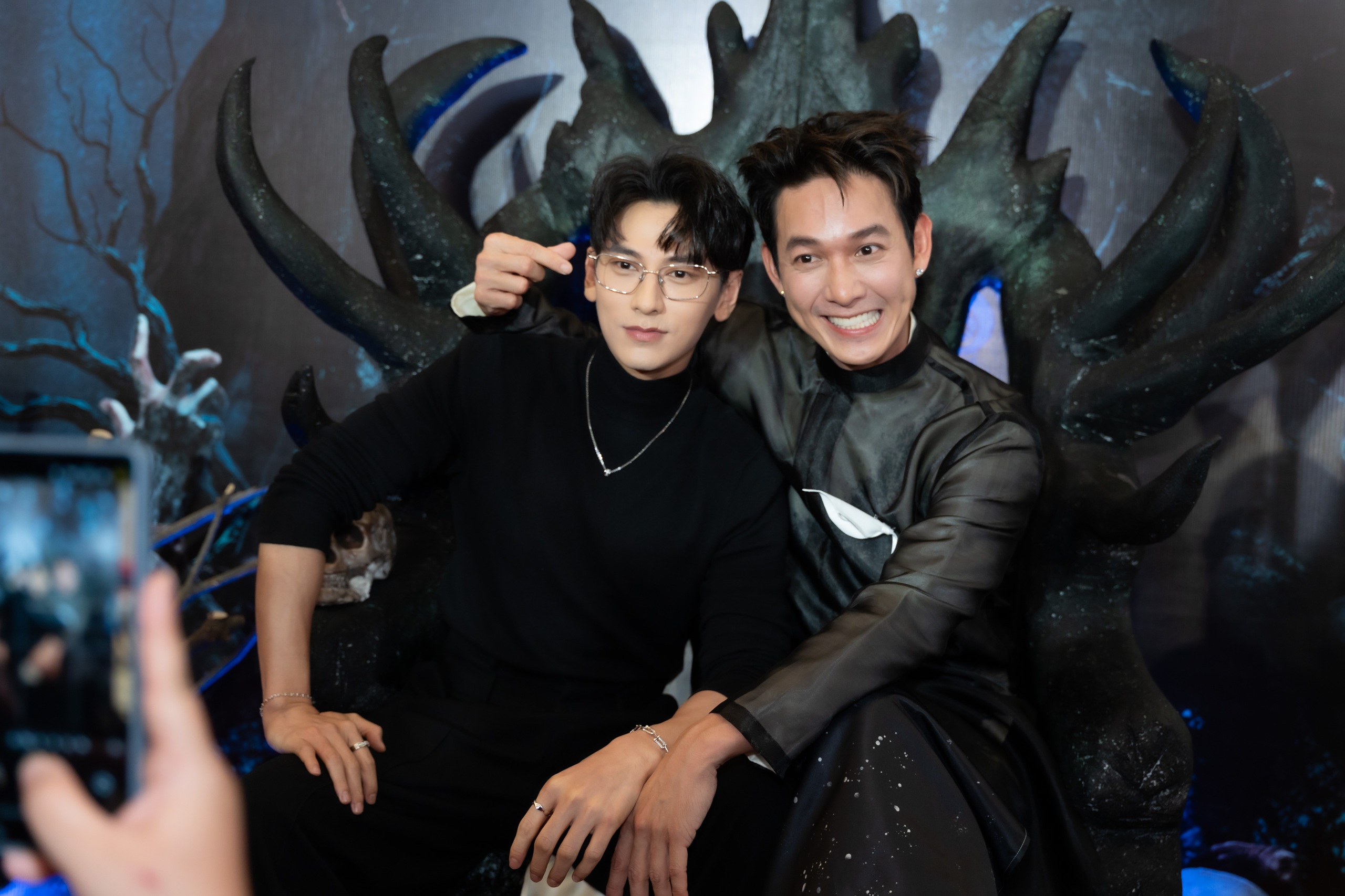 Thúy Diễm sánh đôi 'người tình màn ảnh' đến chúc mừng Lương Thế Thành- Ảnh 7.