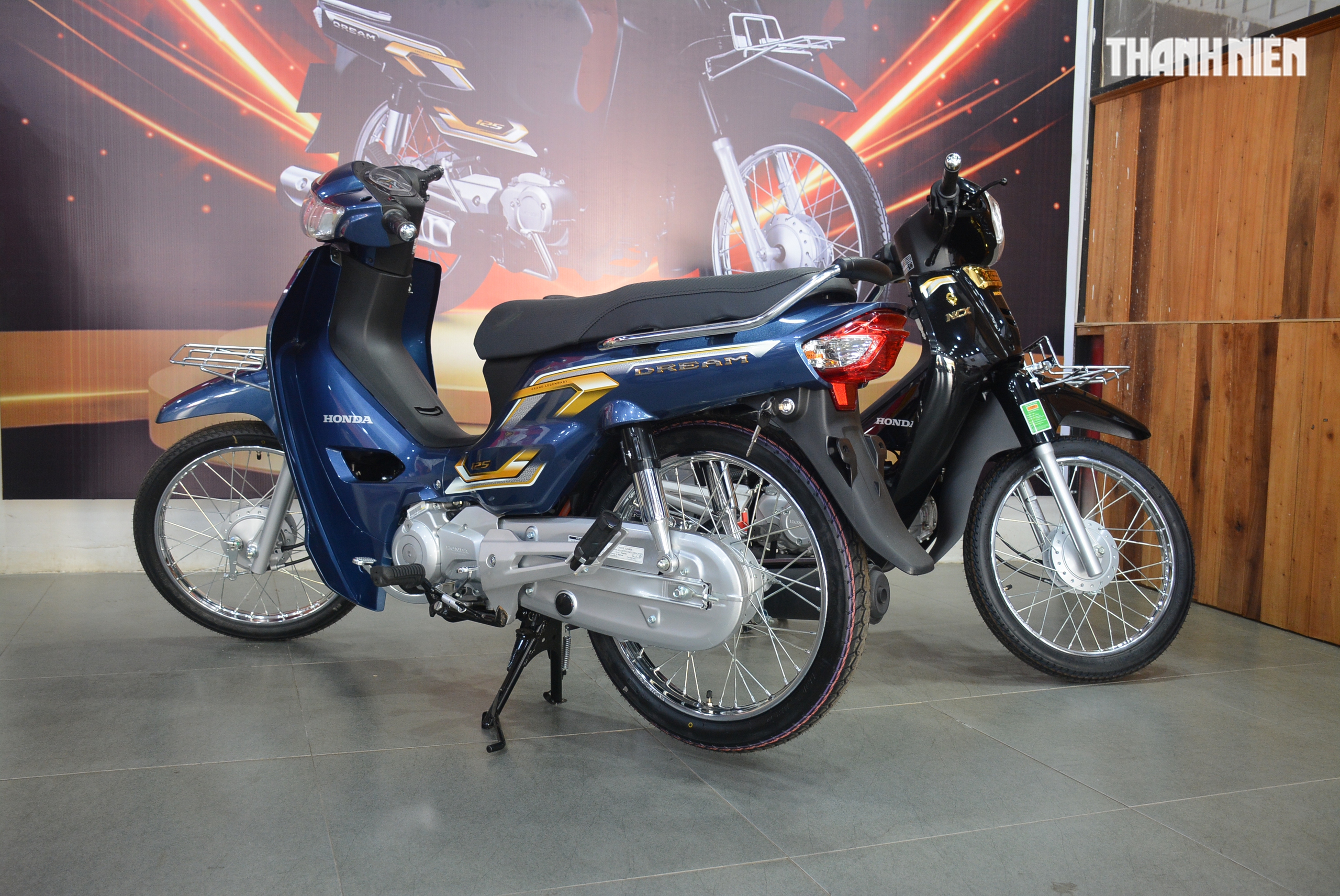 Trang bị cơ bản giá ngang SH 350i, vì sao Honda Dream NCX vẫn được ưa chuộng? - Ảnh 4.