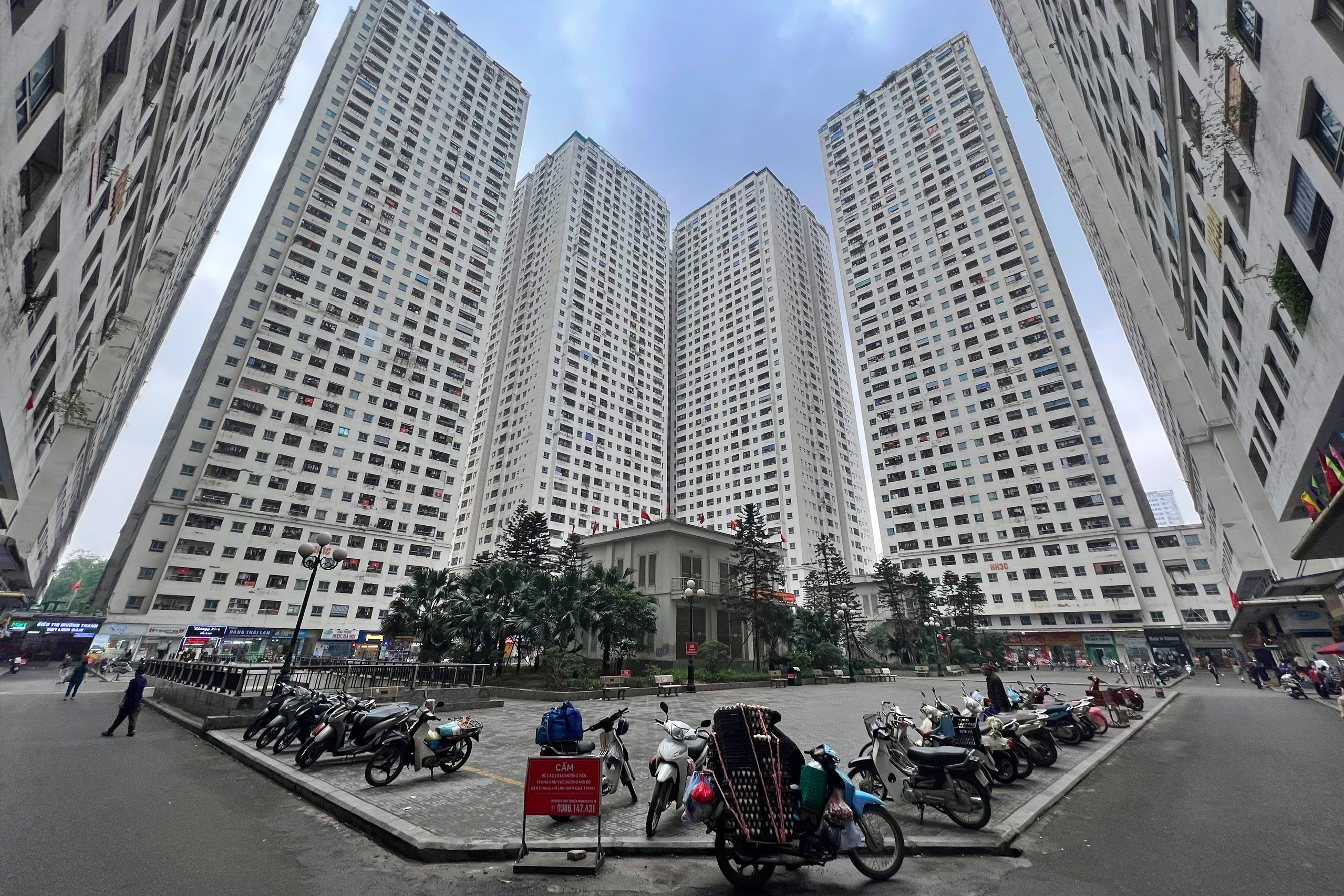 Khu chung cư HH Linh Đàm tại Hà Nội ngừng trông giữ xe máy điện từ 2026 - Ảnh 2.