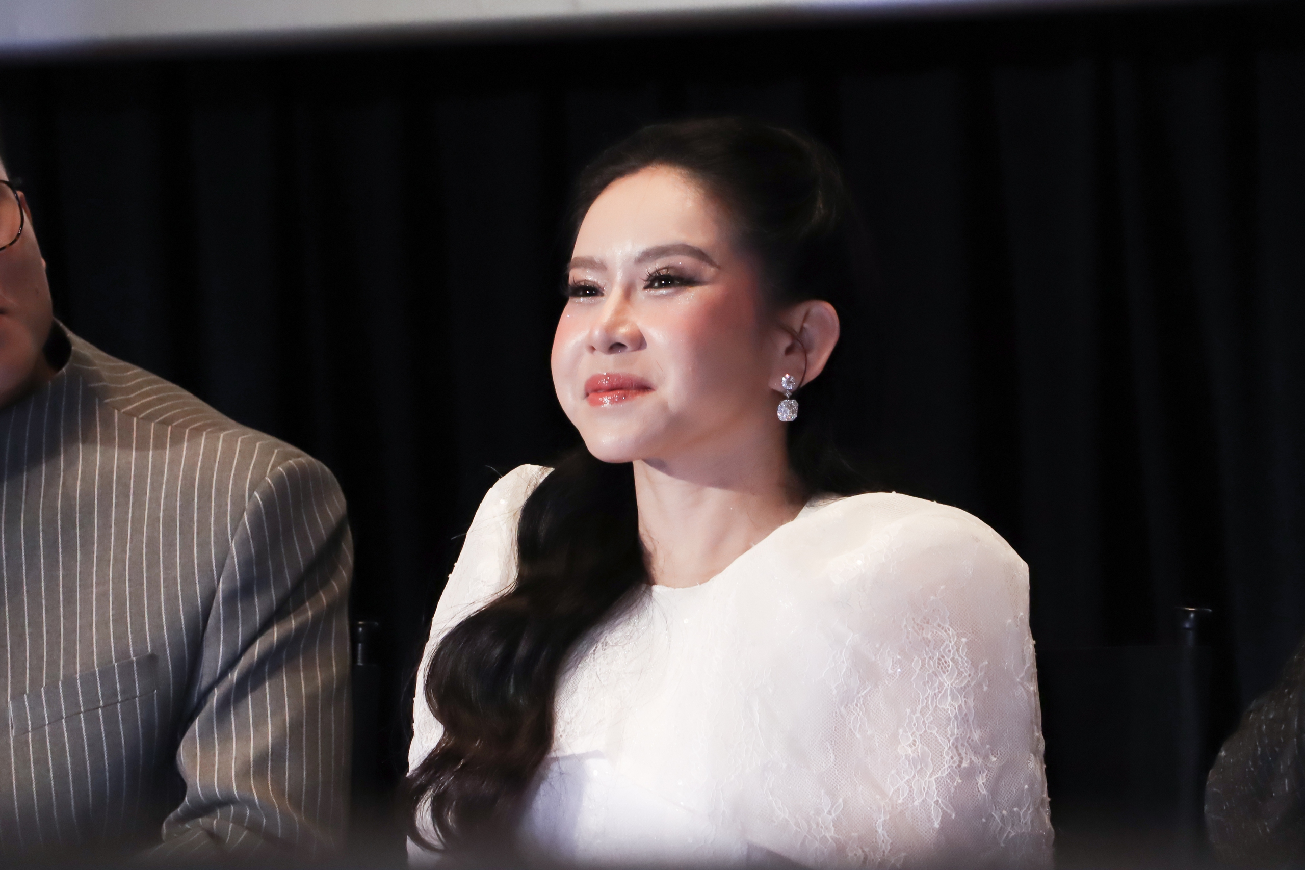 Bình Tinh mất ngủ, xin tổ thoát vai nghệ sĩ cải lương để đóng phim điện ảnh - Ảnh 1.