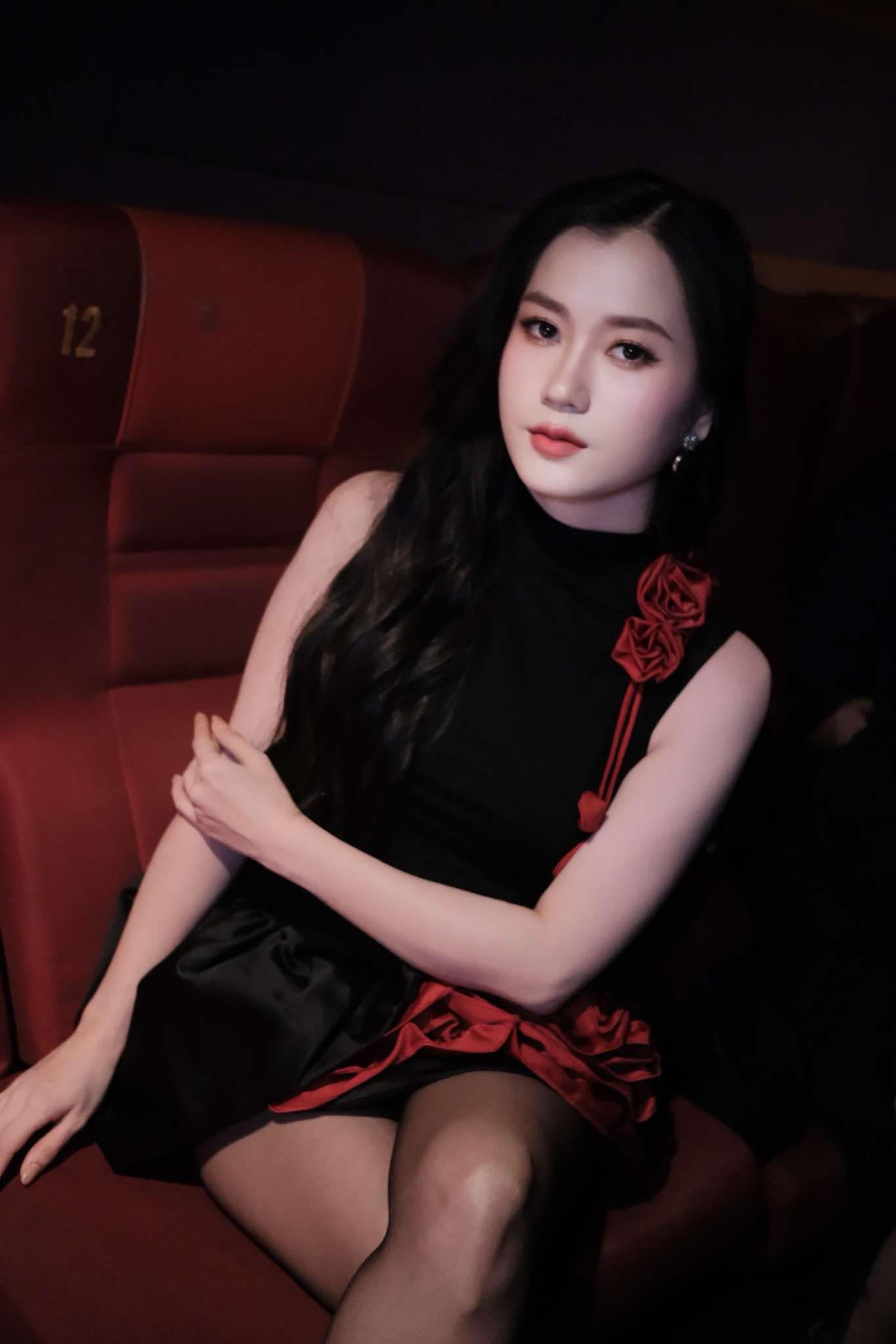 Hình ảnh Lâm Vỹ Dạ sau khi giảm cân gây 'sốt' - Ảnh 8.