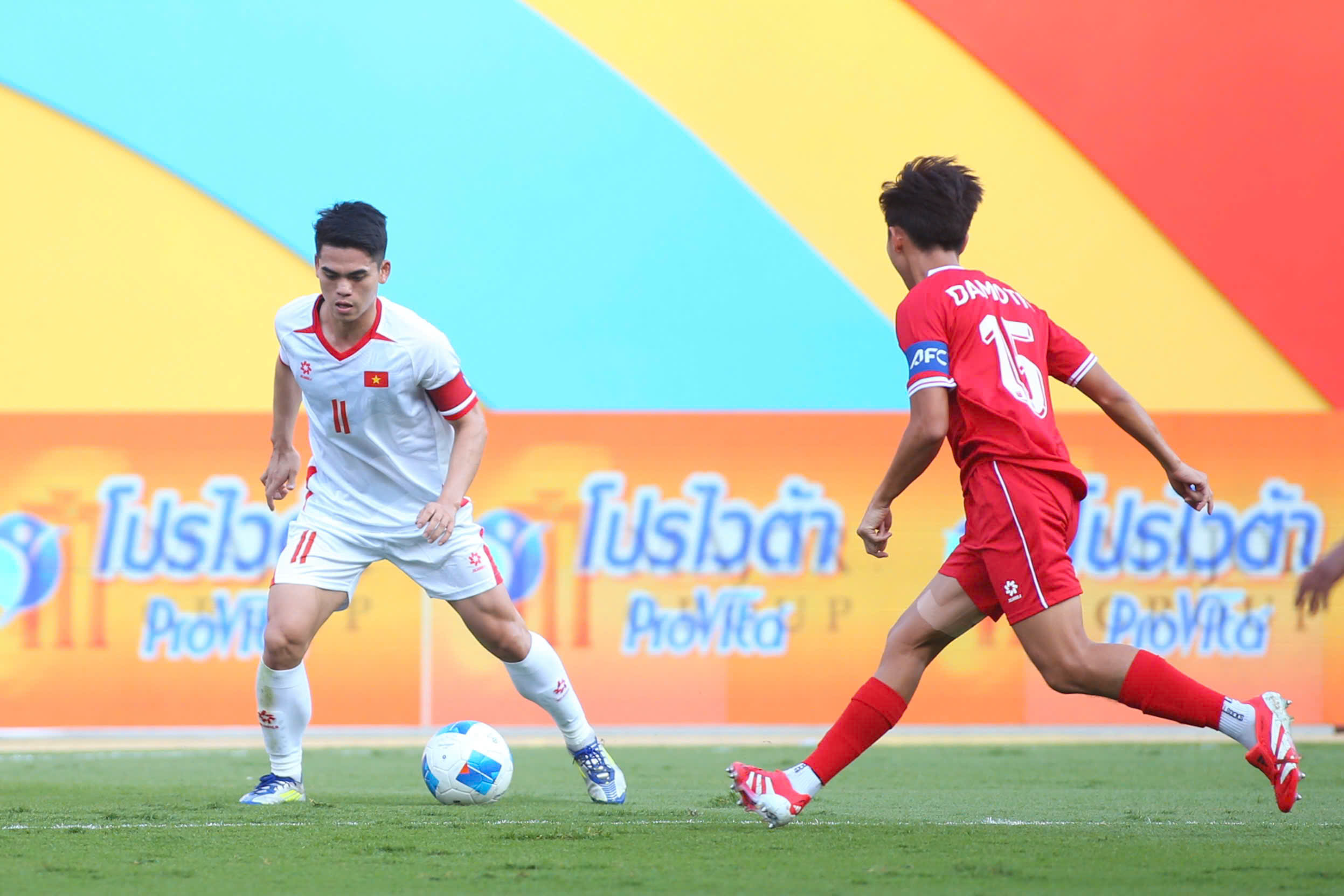 Truyền thông Malaysia mô tả cực kỹ Đình Bắc, nhận xét bất ngờ về U.23 Việt Nam- Ảnh 1.