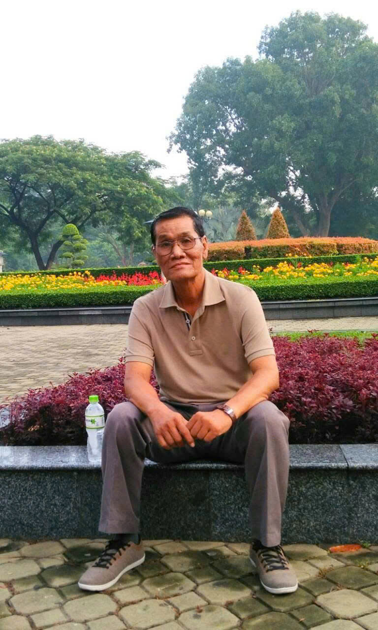 Lẵng hoa tưởng nhớ những người đã khuất- Ảnh 13. Lẵng hoa tưởng nhớ những người đã khuất- Ảnh 13.