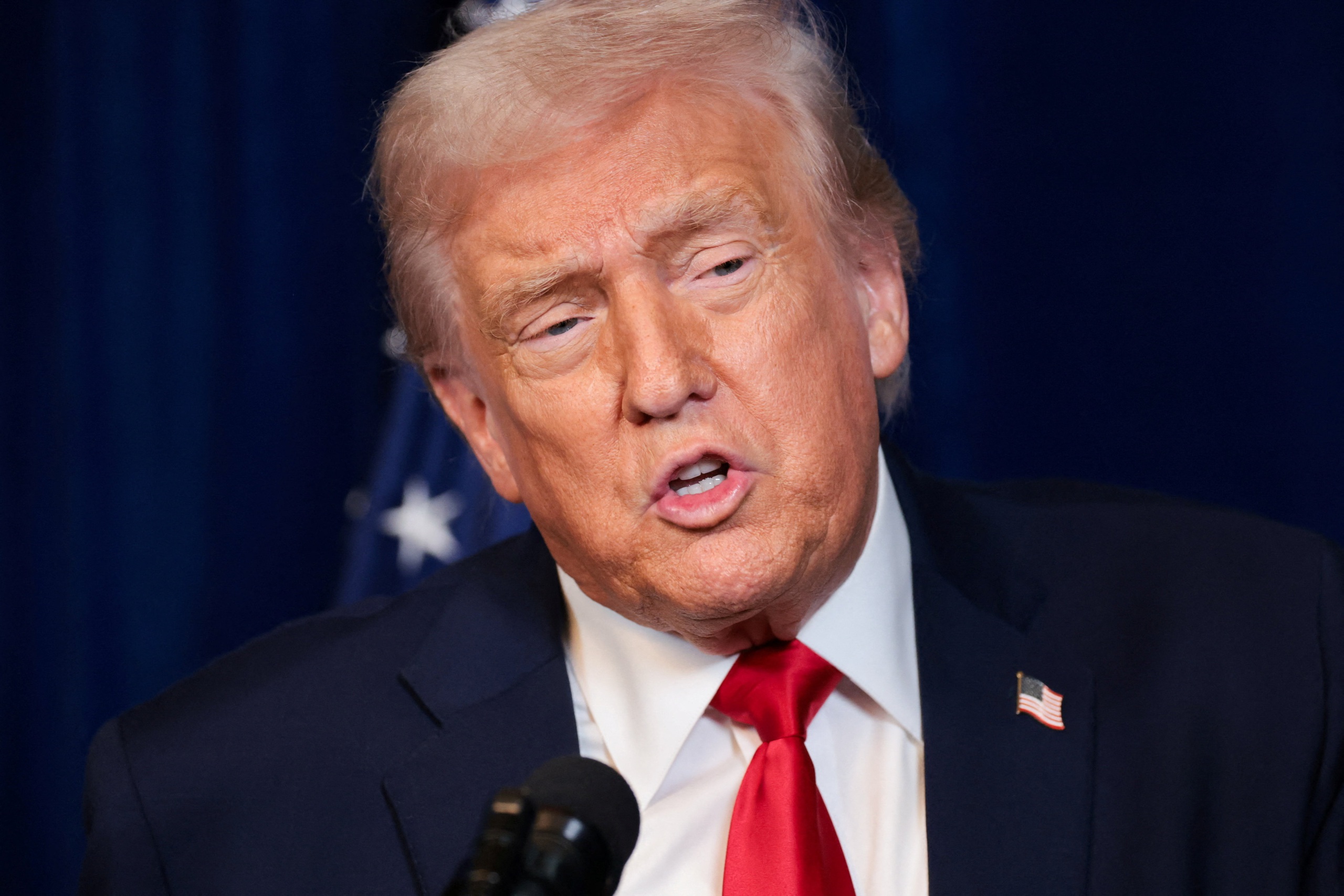 &Ocirc;ng Trump 'kh&ocirc;ng lo ngại' khi Trung Quốc tập trận lớn quanh Đ&agrave;i Loan - Ảnh 1.