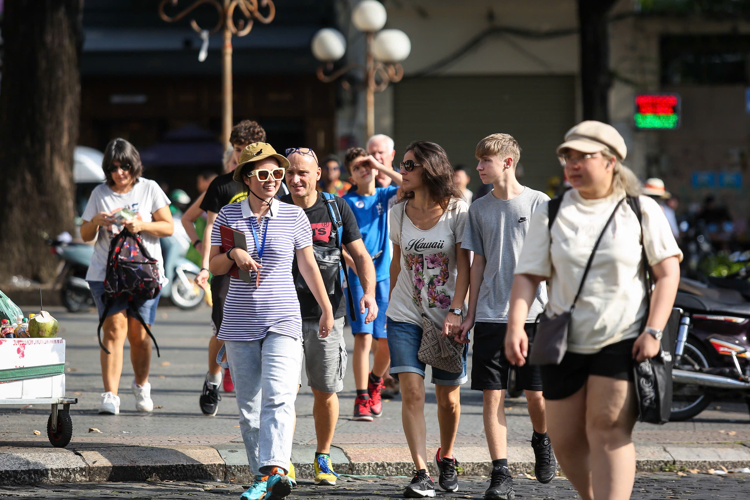 Tết Dương lịch đang 'nóng' dần- Ảnh 1.