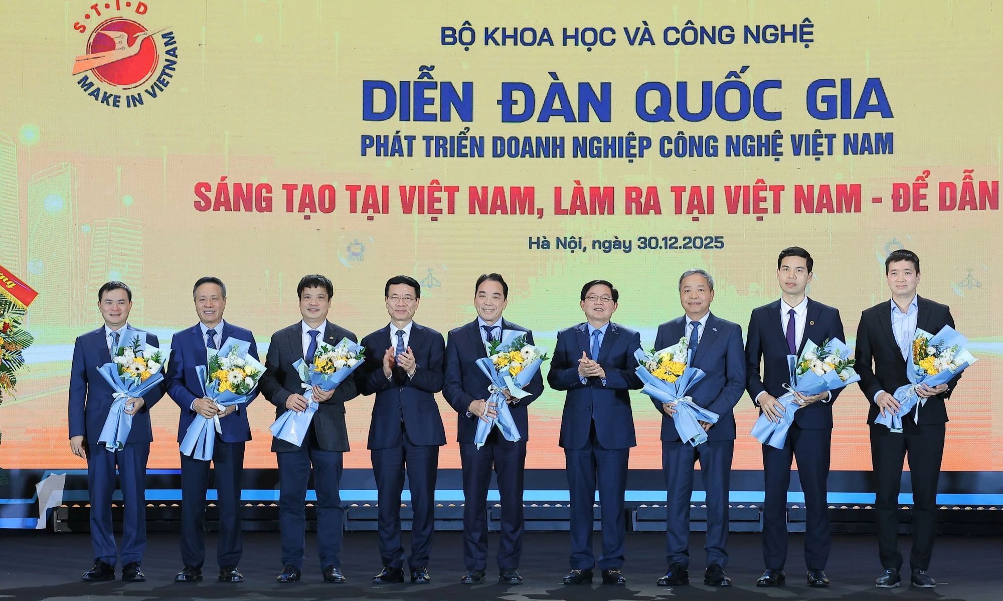 Doanh thu toàn ngành công nghệ số ước đạt gần 200 tỉ USD, tăng gần 26% - Ảnh 2.